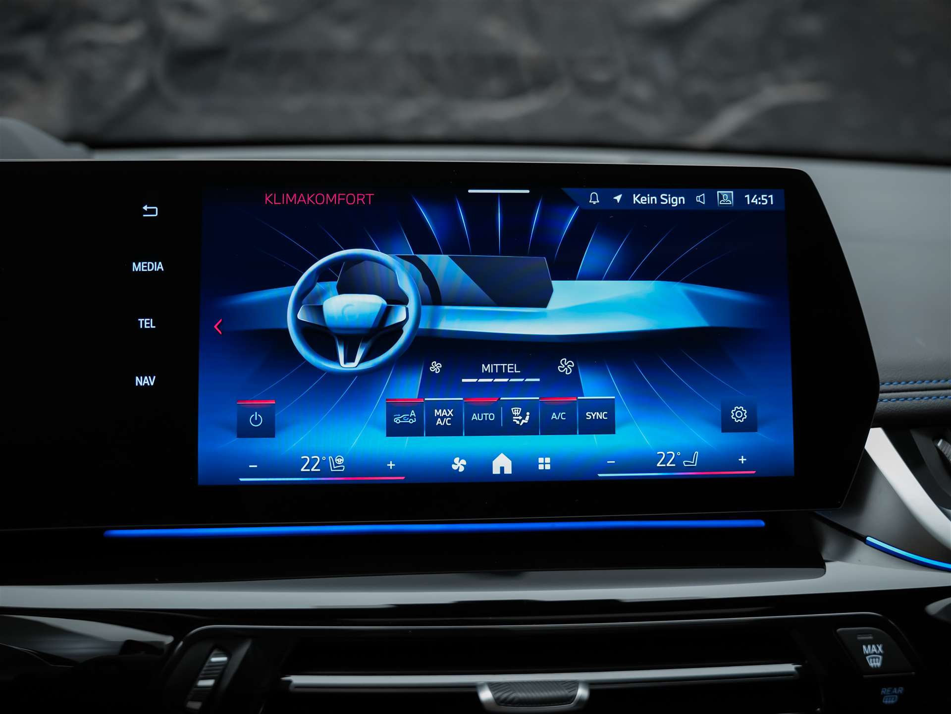 BMW X1 xDrive M35i *Werksgarantie*Panorama*Head-Up*Harman/Kardon*AHK*-image-35