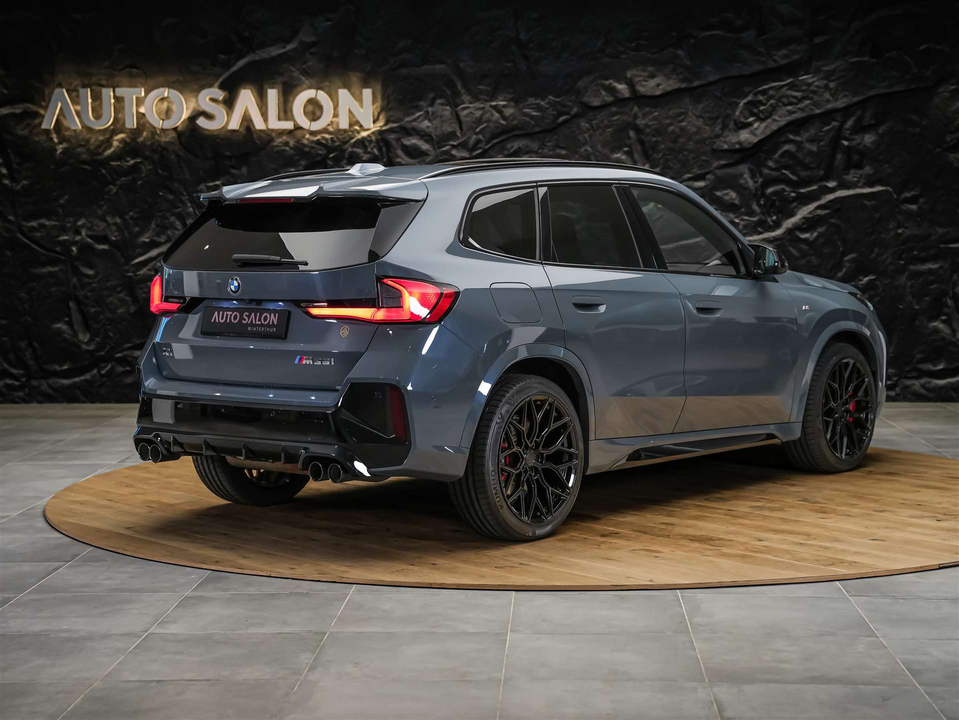 BMW X1 xDrive M35i *Werksgarantie*Panorama*Head-Up*Harman/Kardon*AHK*-image-5
