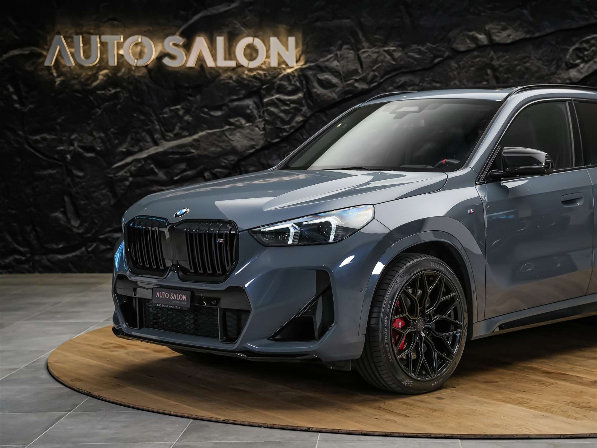 BMW X1 xDrive M35i *Werksgarantie*Panorama*Head-Up*Harman/Kardon*AHK*-image-17