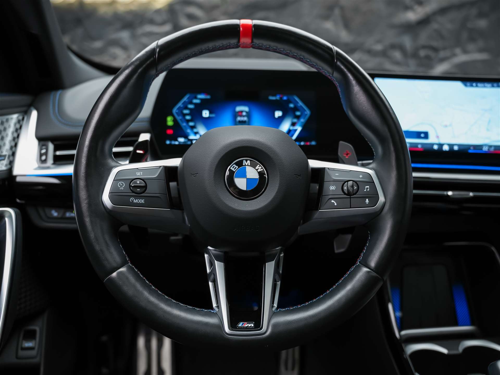 BMW X1 xDrive M35i *Werksgarantie*Panorama*Head-Up*Harman/Kardon*AHK*-image-30
