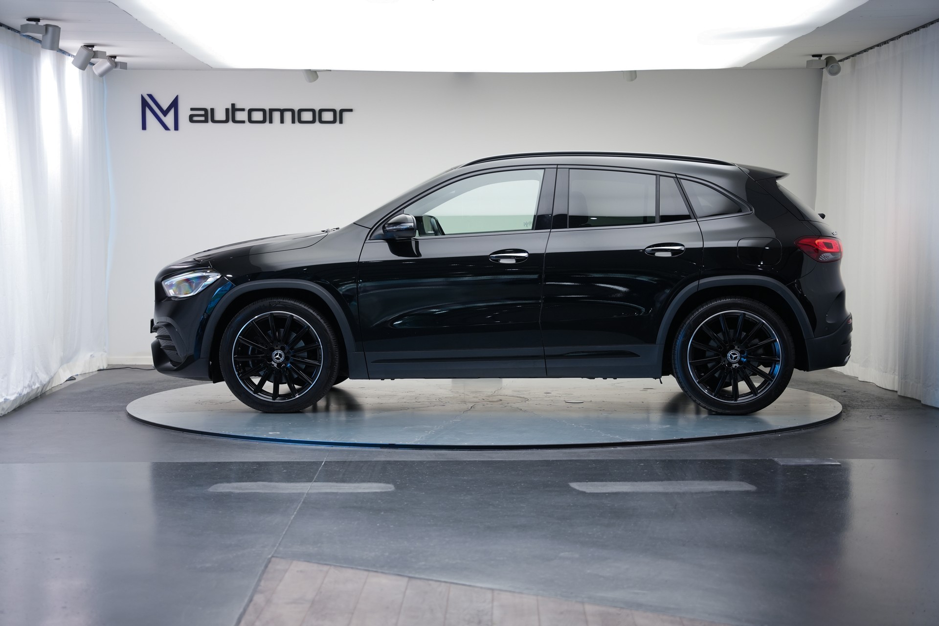 MERCEDES-BENZ GLA 220d 4Matic AMG Line 8G-DCT *CH-Fahrzeug*-image-7
