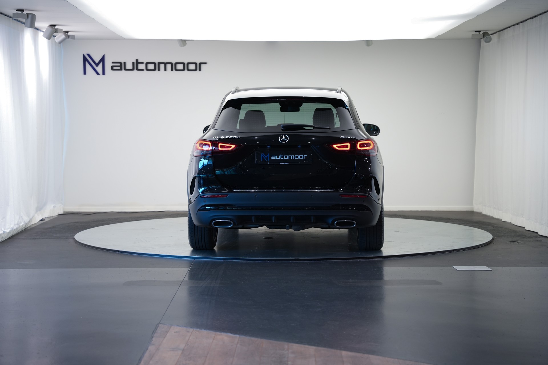 MERCEDES-BENZ GLA 220d 4Matic AMG Line 8G-DCT *CH-Fahrzeug*-image-5