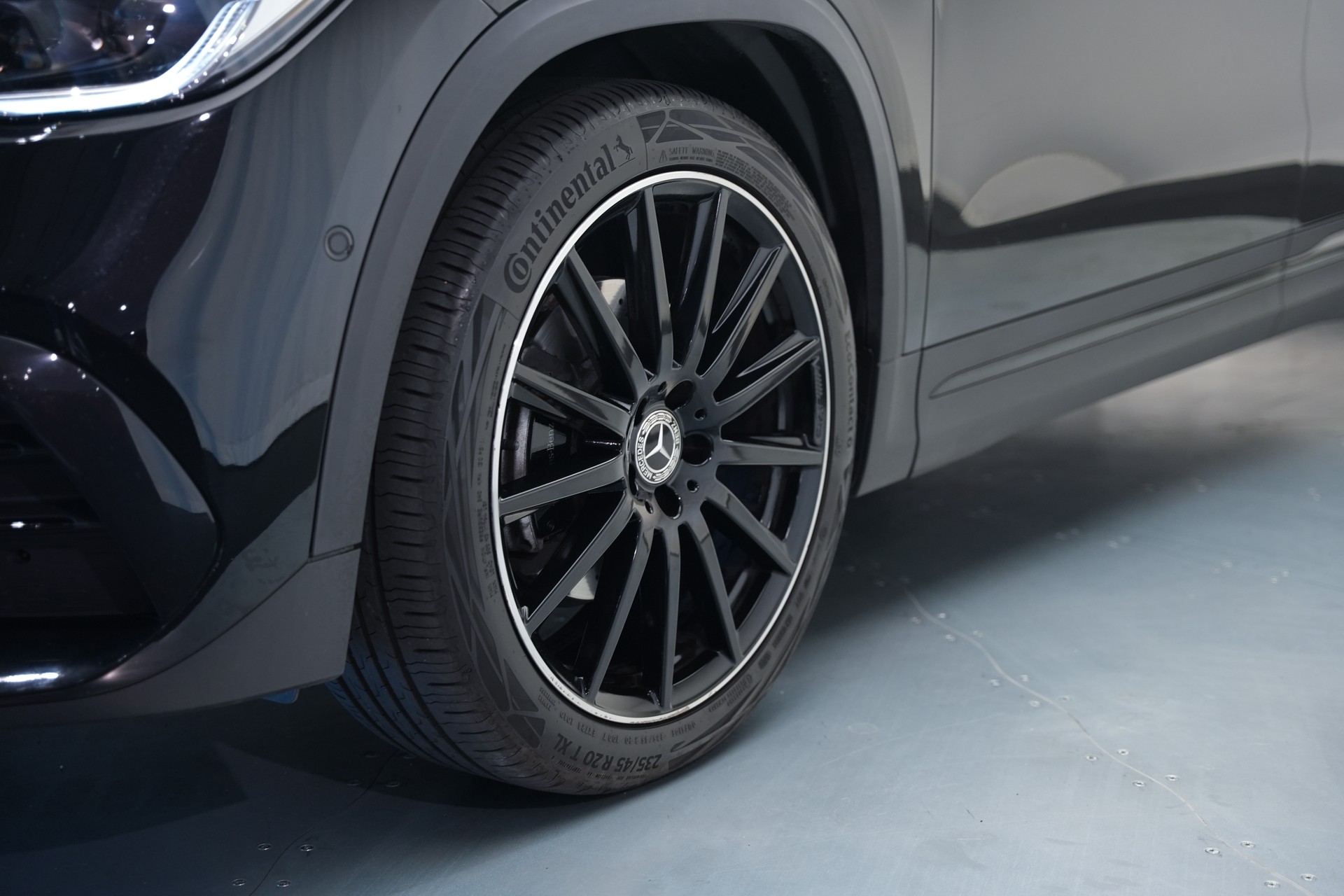 MERCEDES-BENZ GLA 220d 4Matic AMG Line 8G-DCT *CH-Fahrzeug*-image-48