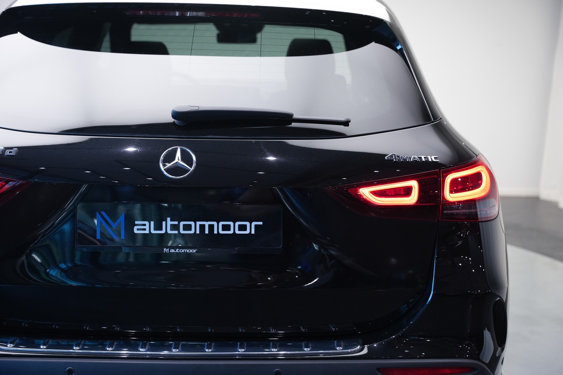MERCEDES-BENZ GLA 220d 4Matic AMG Line 8G-DCT *CH-Fahrzeug*-image-37
