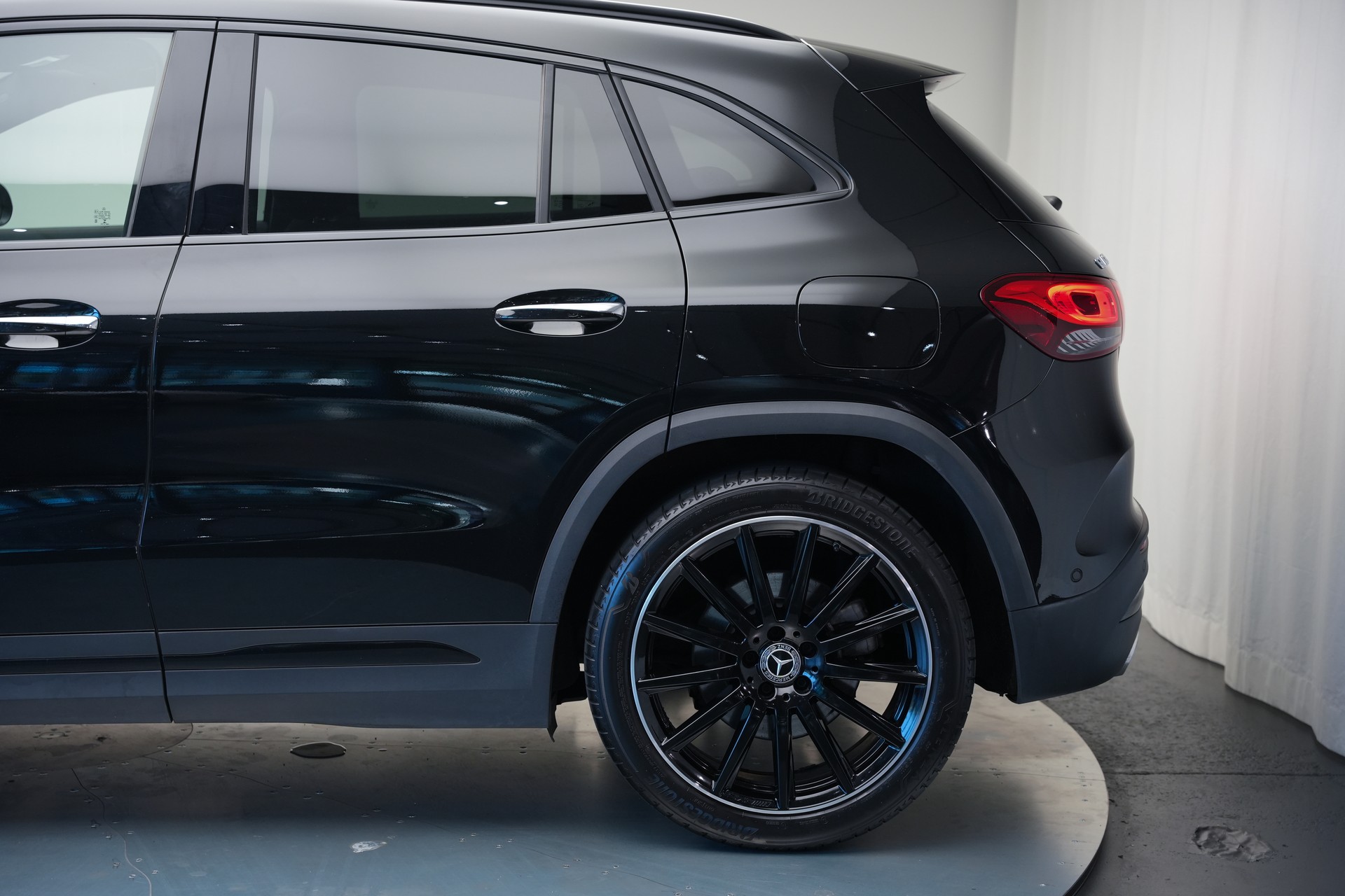 MERCEDES-BENZ GLA 220d 4Matic AMG Line 8G-DCT *CH-Fahrzeug*-image-40