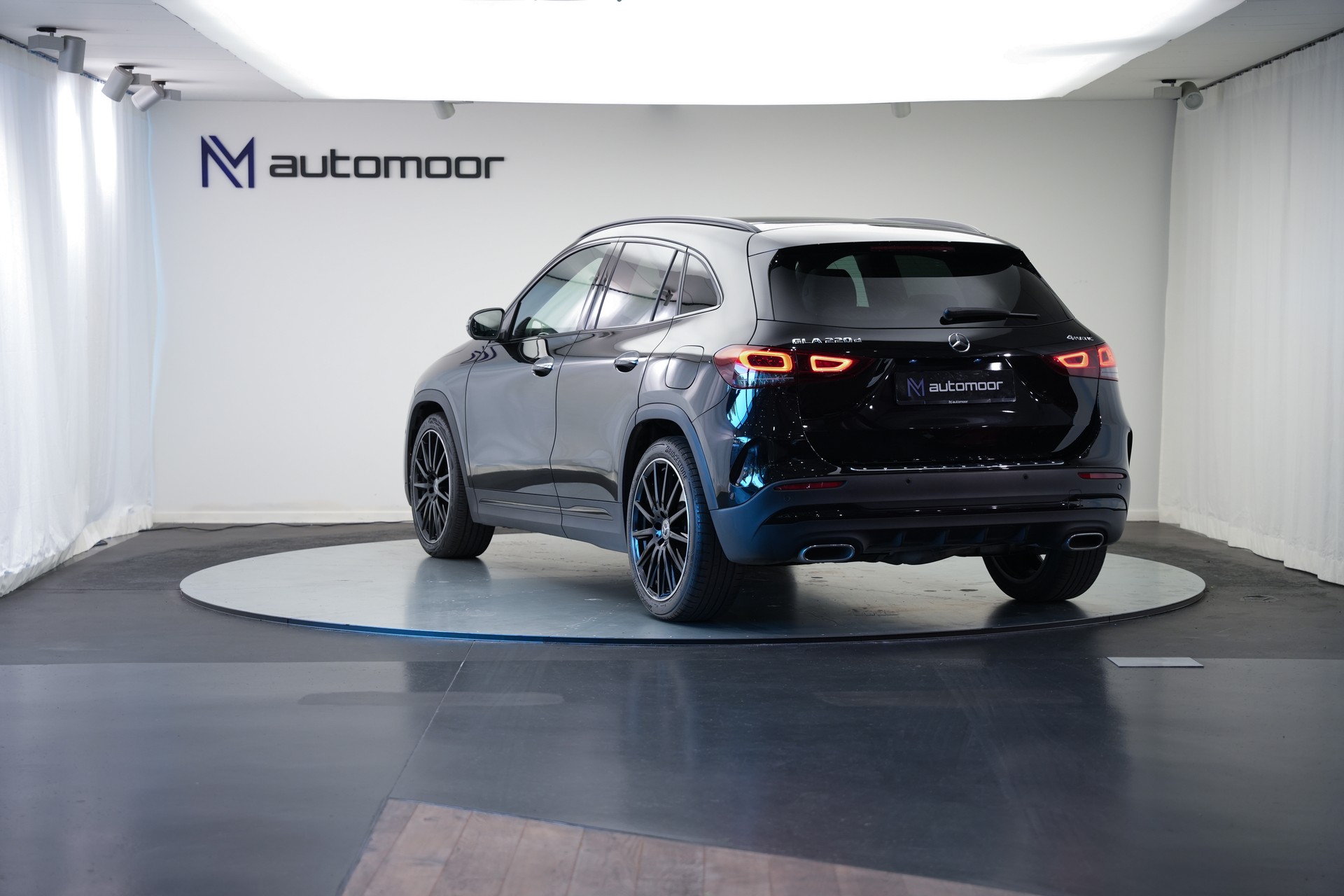 MERCEDES-BENZ GLA 220d 4Matic AMG Line 8G-DCT *CH-Fahrzeug*-image-6