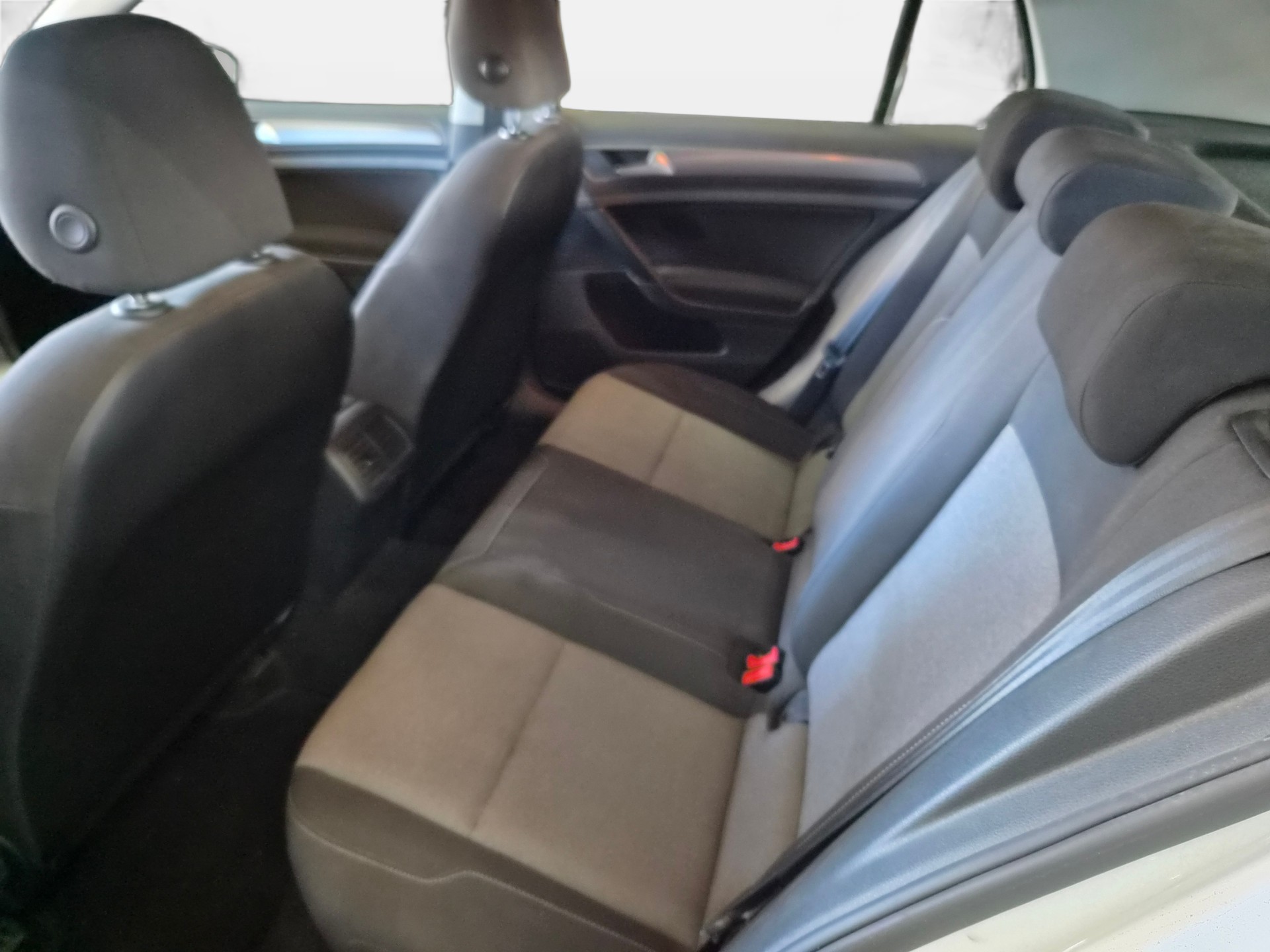 VW Golf 1.2 TSI Trendline-image-10