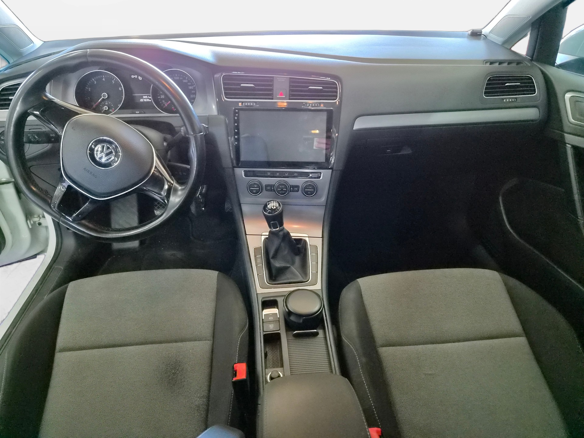 VW Golf 1.2 TSI Trendline-image-11
