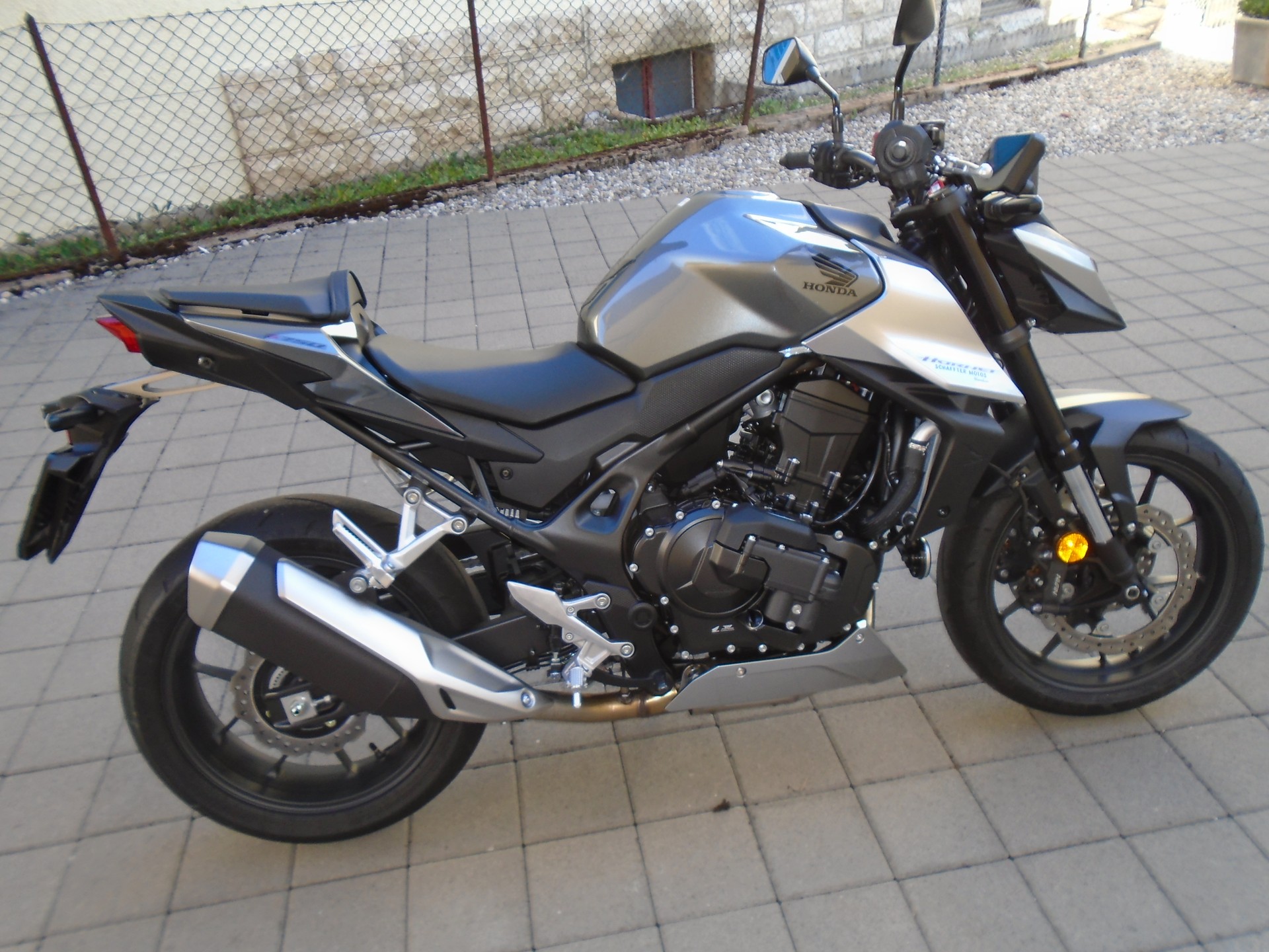 HONDA CB 750 Hornet-image-0