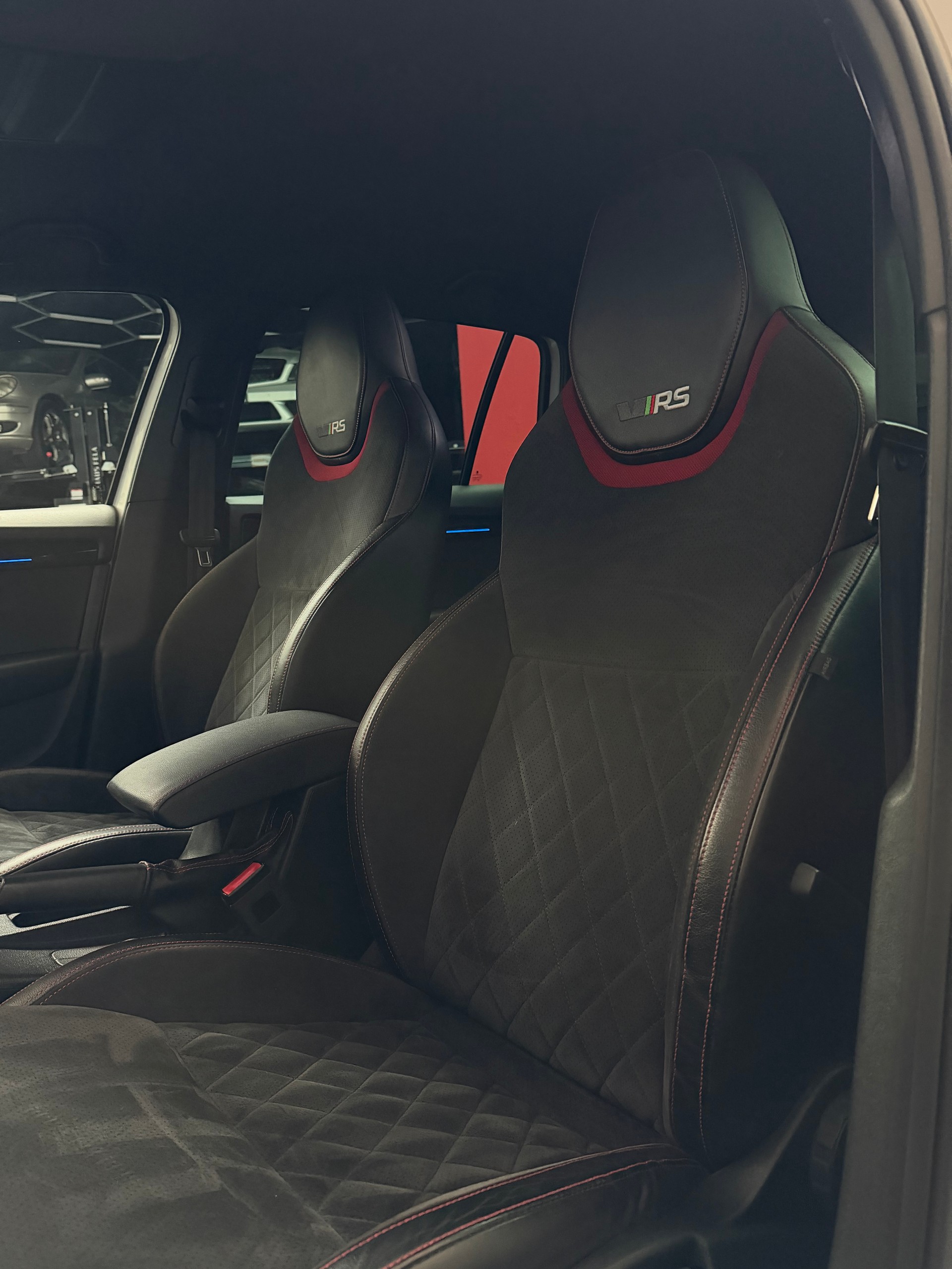 SKODA Octavia 2.0 TSI RS DSG-image-4