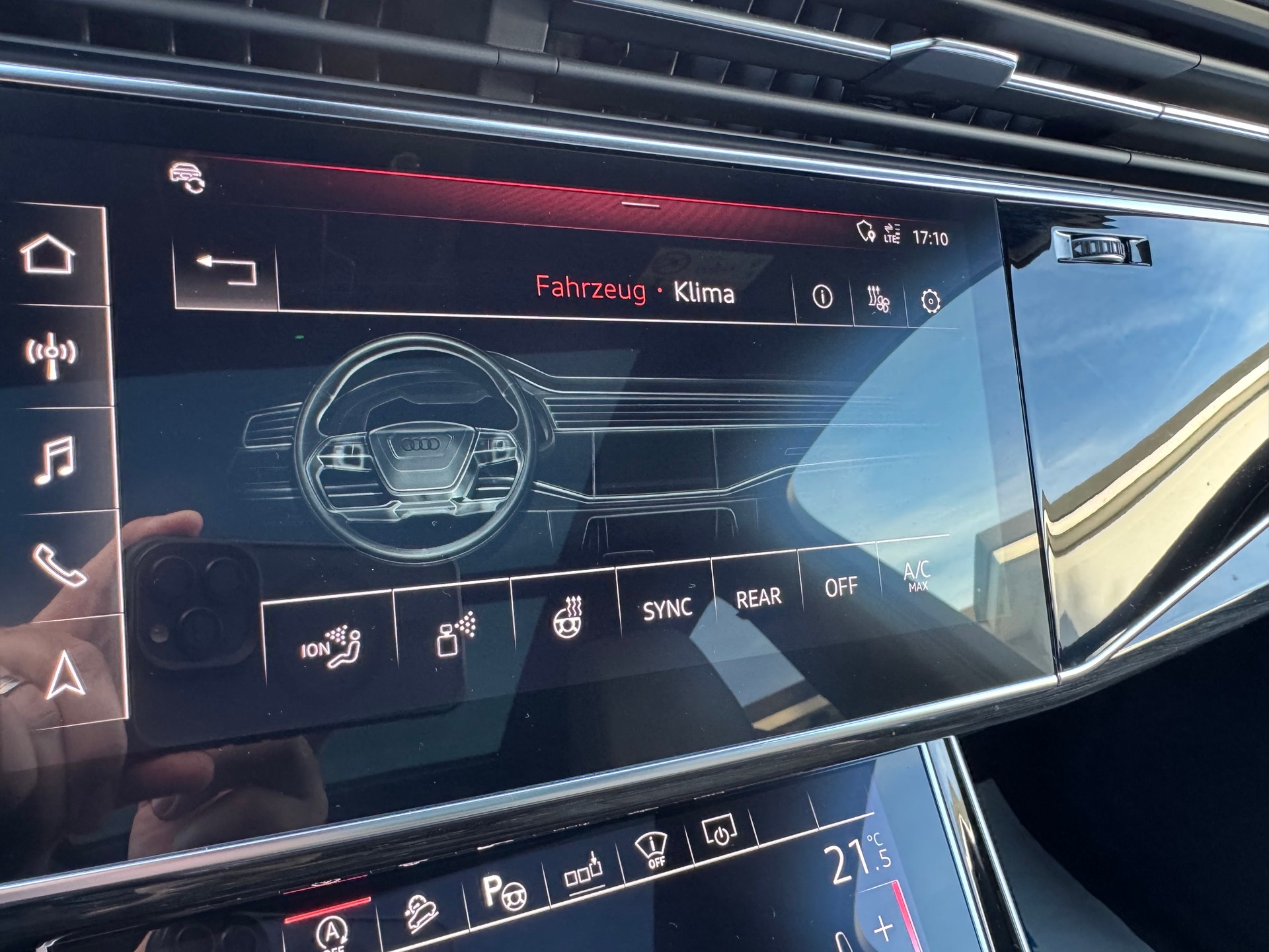 AUDI Q7 50 TDI quattro S Line tiptronic-image-21