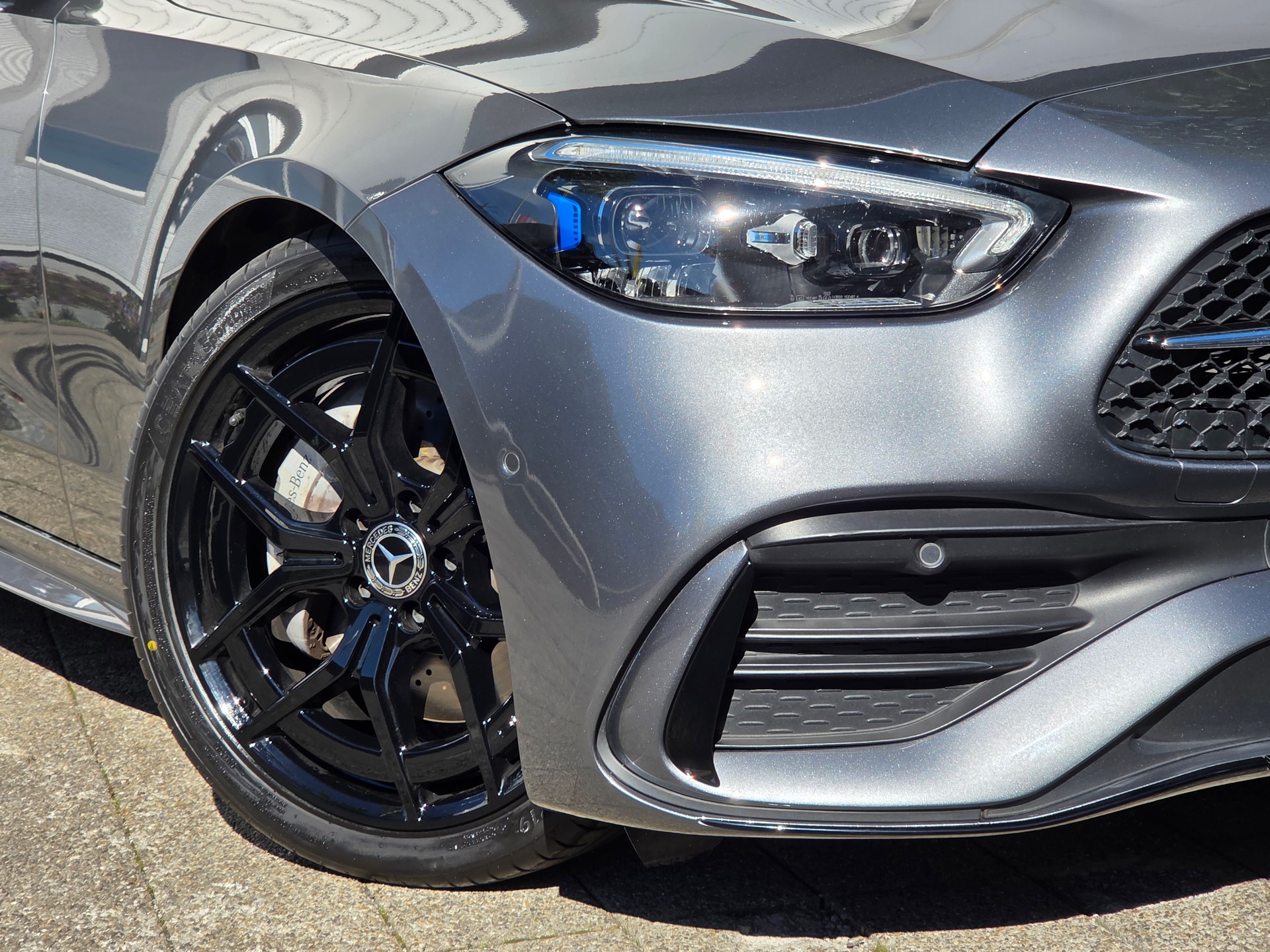 MERCEDES-BENZ C 220 d T 4Matic AMG Line // -PAKET SPORT BLACK -PANORMA -PAKET PREMIUM PLUS - EL.AHK 1800KG - PANORMA -GRATIS SERVICE-image-4