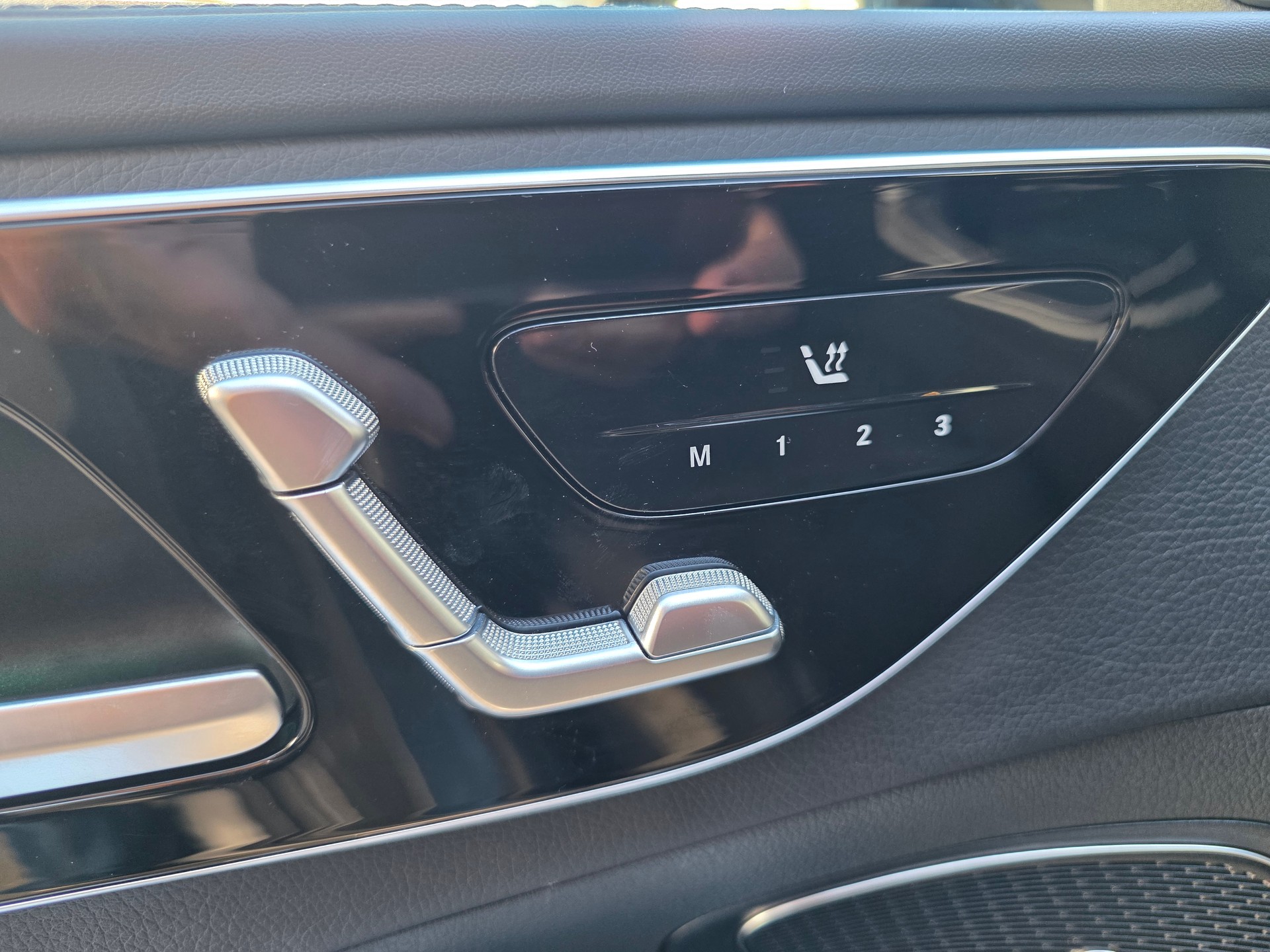 MERCEDES-BENZ C 220 d T 4Matic AMG Line // -PAKET SPORT BLACK -PANORMA -PAKET PREMIUM PLUS - EL.AHK 1800KG - PANORMA -GRATIS SERVICE-image-14