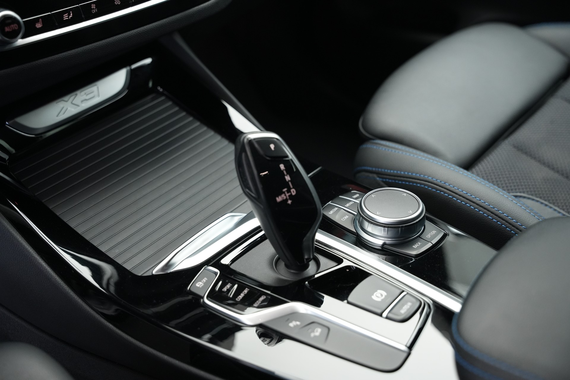 BMW X3 xDrive 48V 30d M Sport Steptronic-image-32