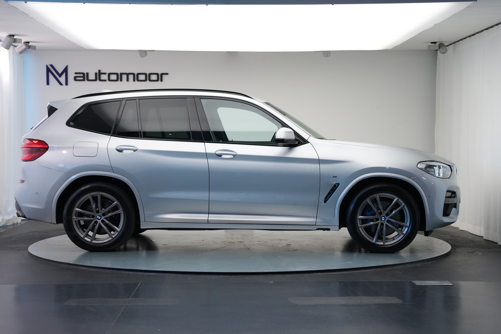 BMW X3 xDrive 48V 30d M Sport Steptronic-showroom-element-3