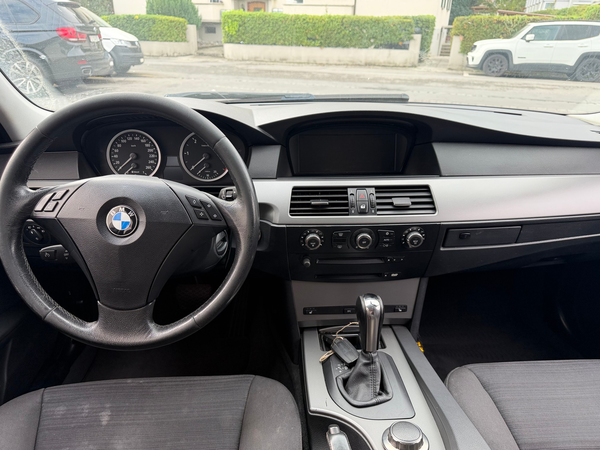 BMW 225-image-7