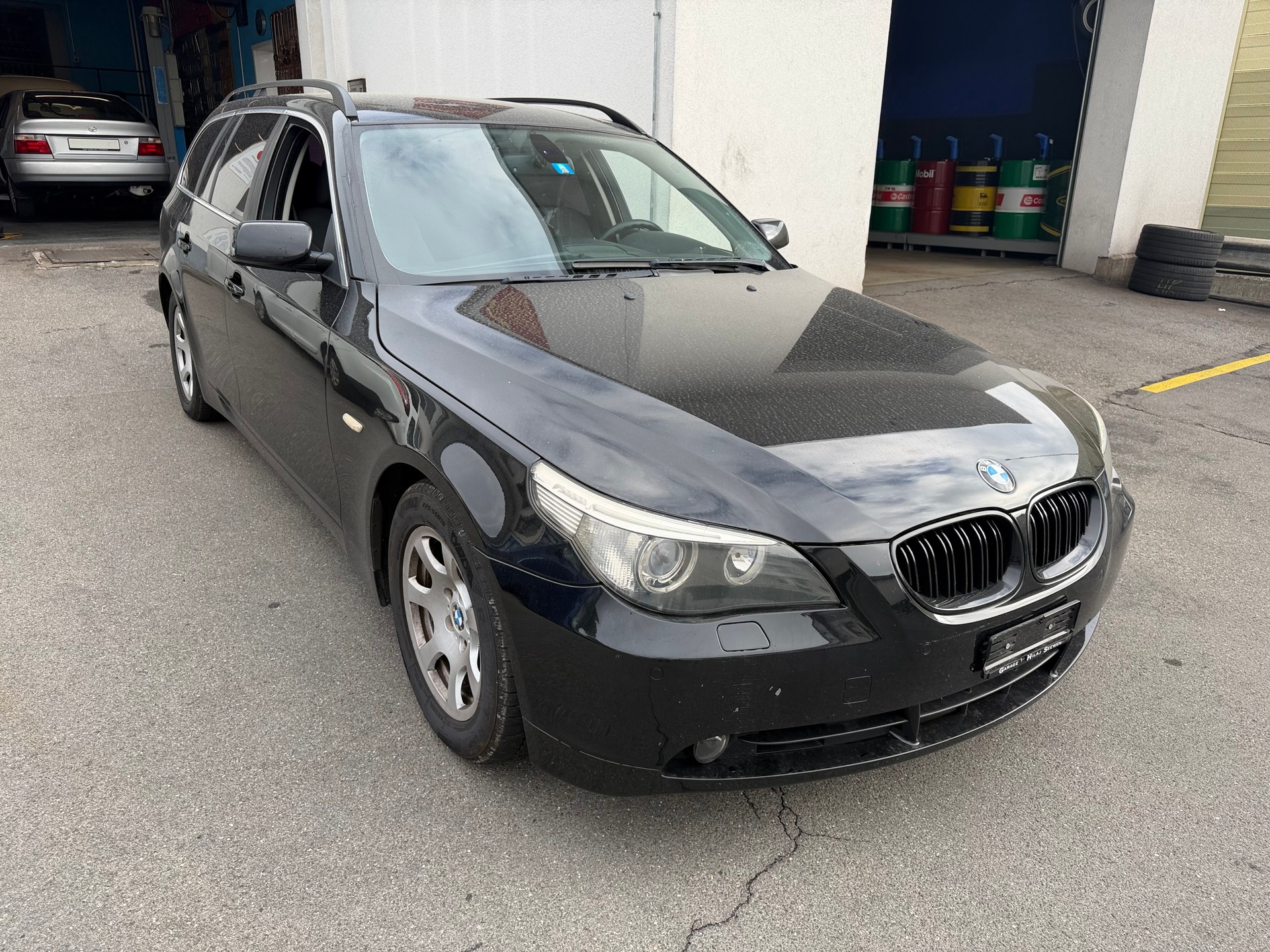 BMW 225-image-1