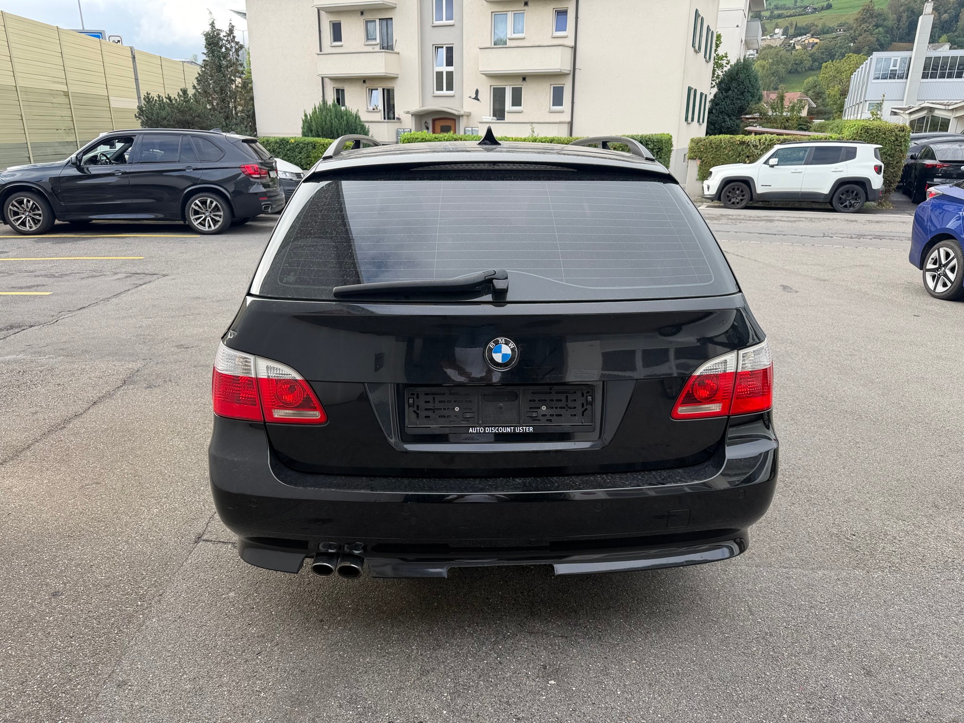 BMW 225-image-3