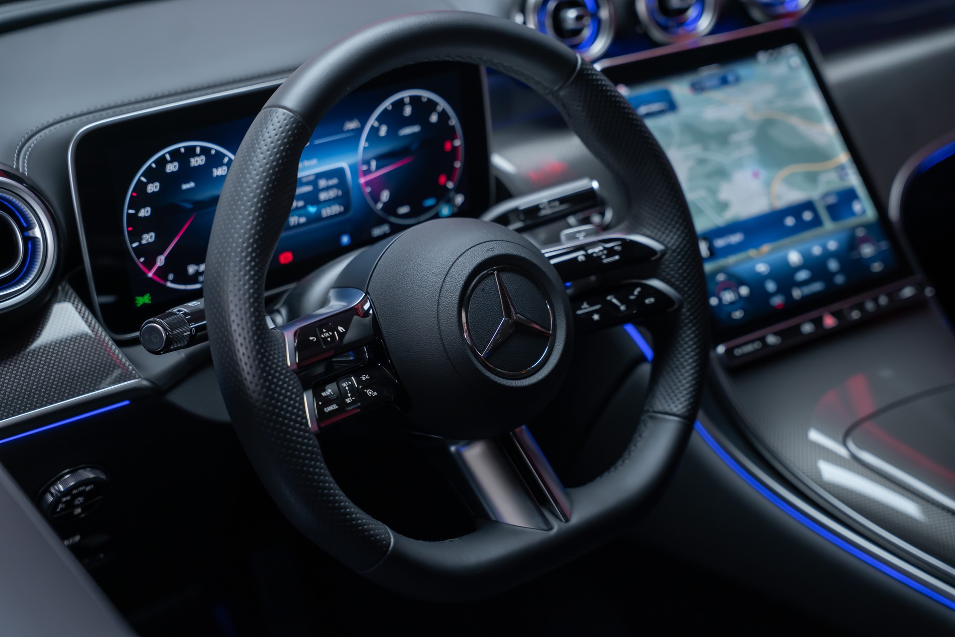 MERCEDES-BENZ GLC 300 d AMG Line 4matic Coupé / 360°Kamera / el.Sitze / el.Heckklappe-image-12