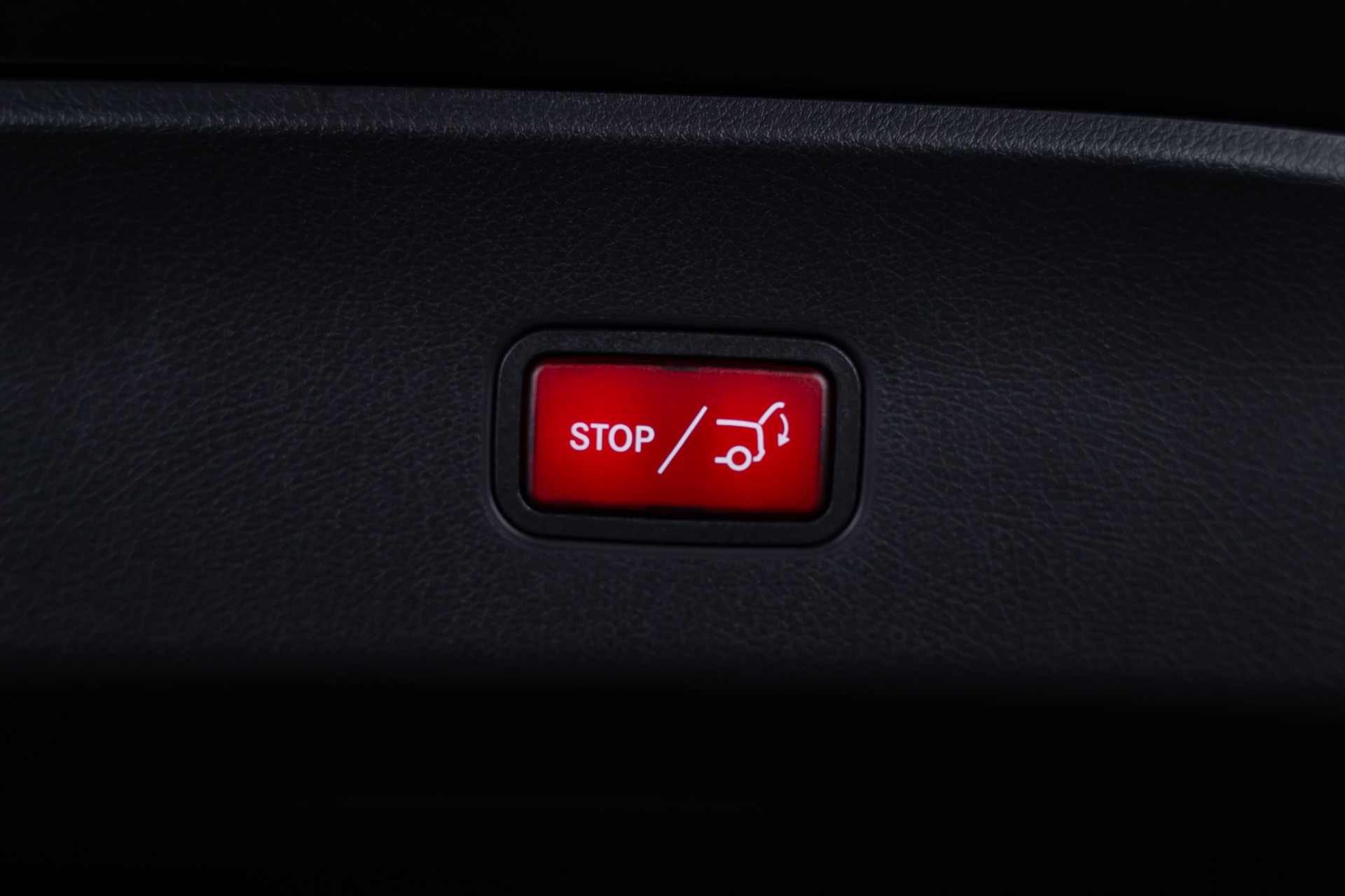 MERCEDES-BENZ GLC 300 d AMG Line 4matic Coupé / 360°Kamera / el.Sitze / el.Heckklappe-image-8