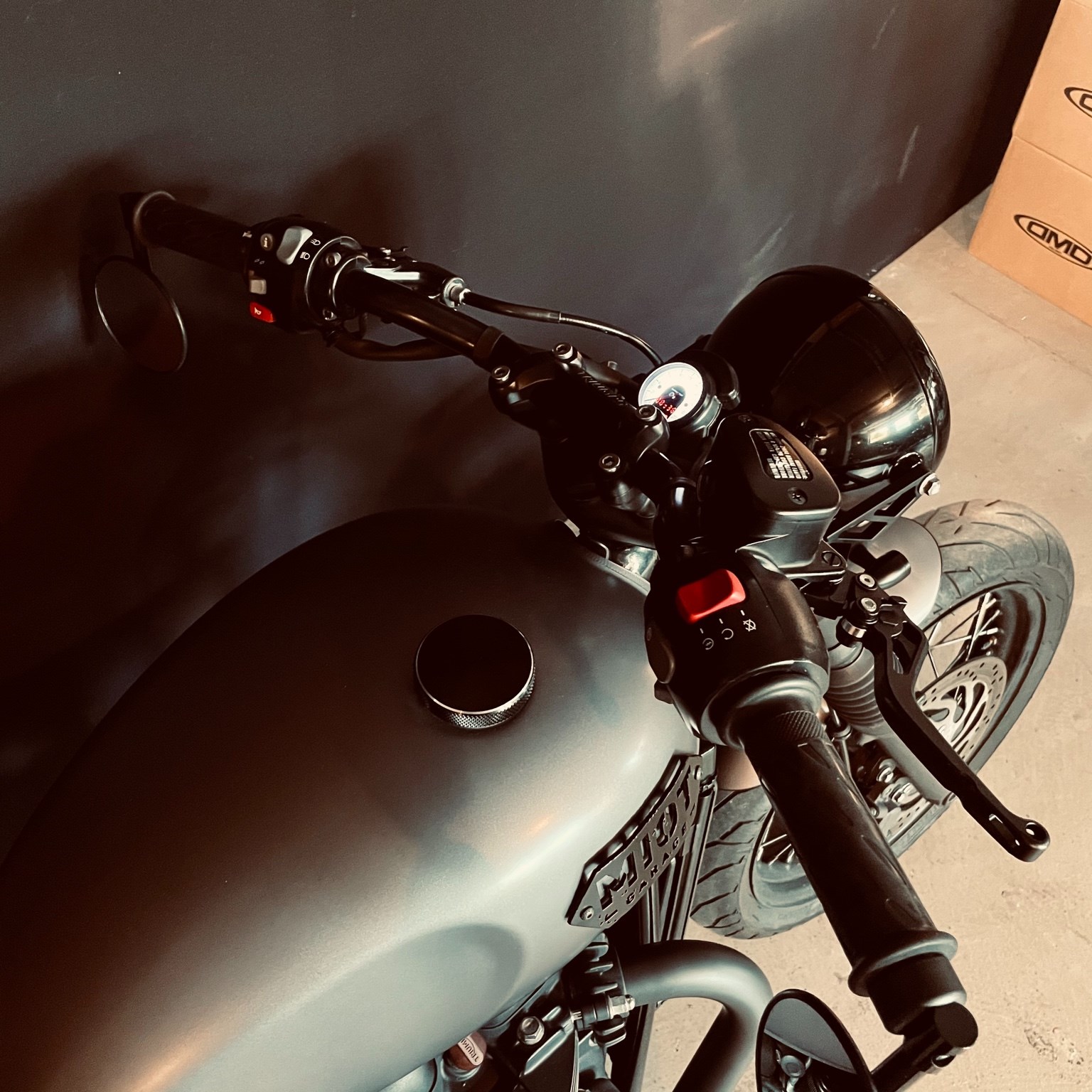 TRIUMPH Bonneville T120 Black-image-1