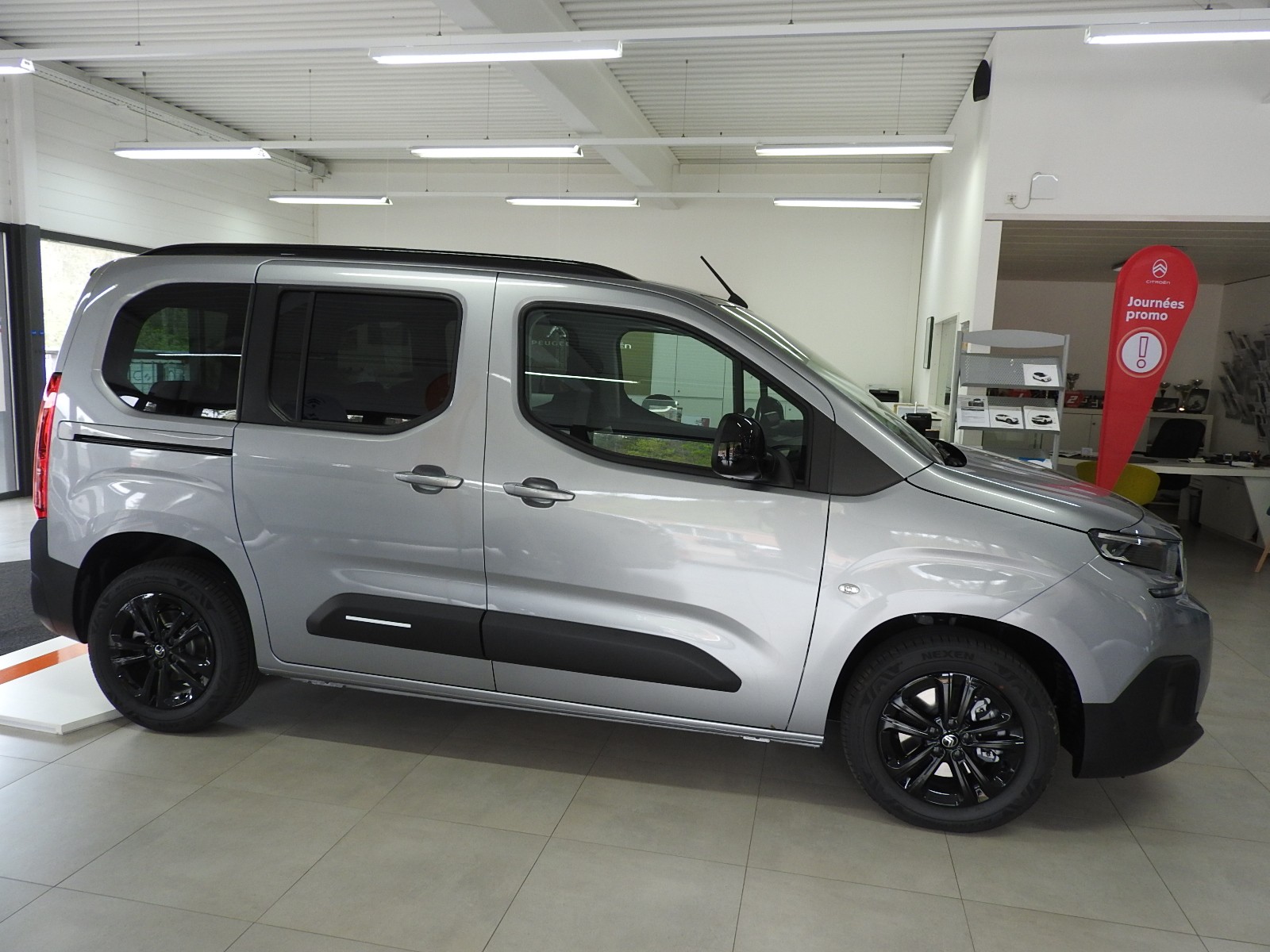 CITROEN Berlingo 1.5 BlueHDi Max EAT8-image-2