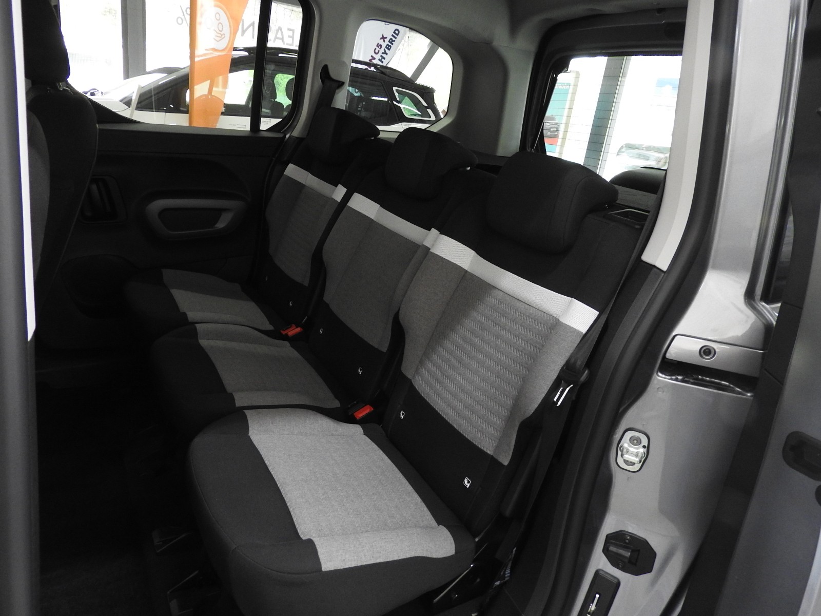 CITROEN Berlingo 1.5 BlueHDi Max EAT8-image-6