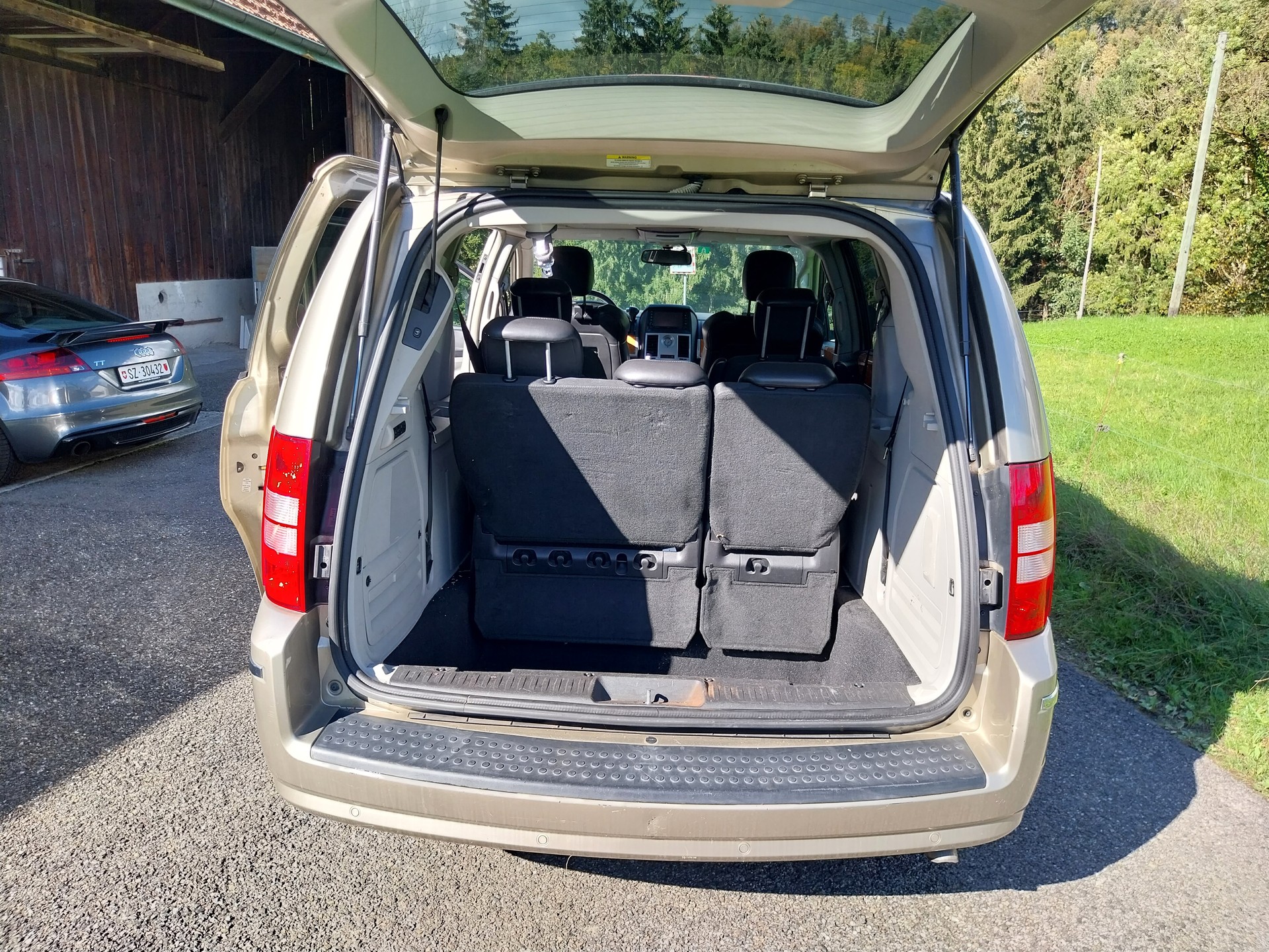 CHRYSLER Grand Voyager 2.8 CRD Limited Automatic-image-4