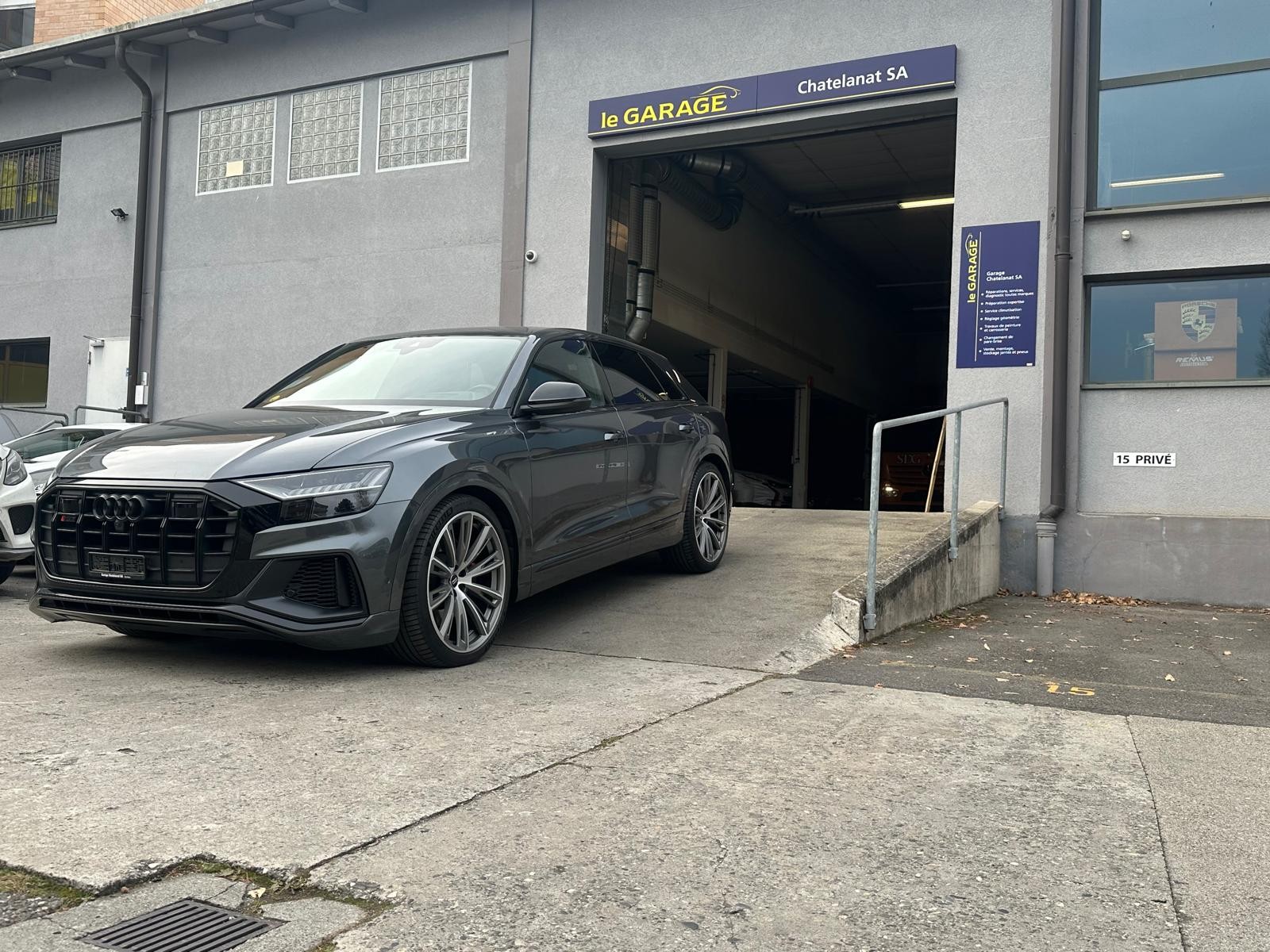 AUDI SQ8 50 TDI quattro tiptronic-image-13