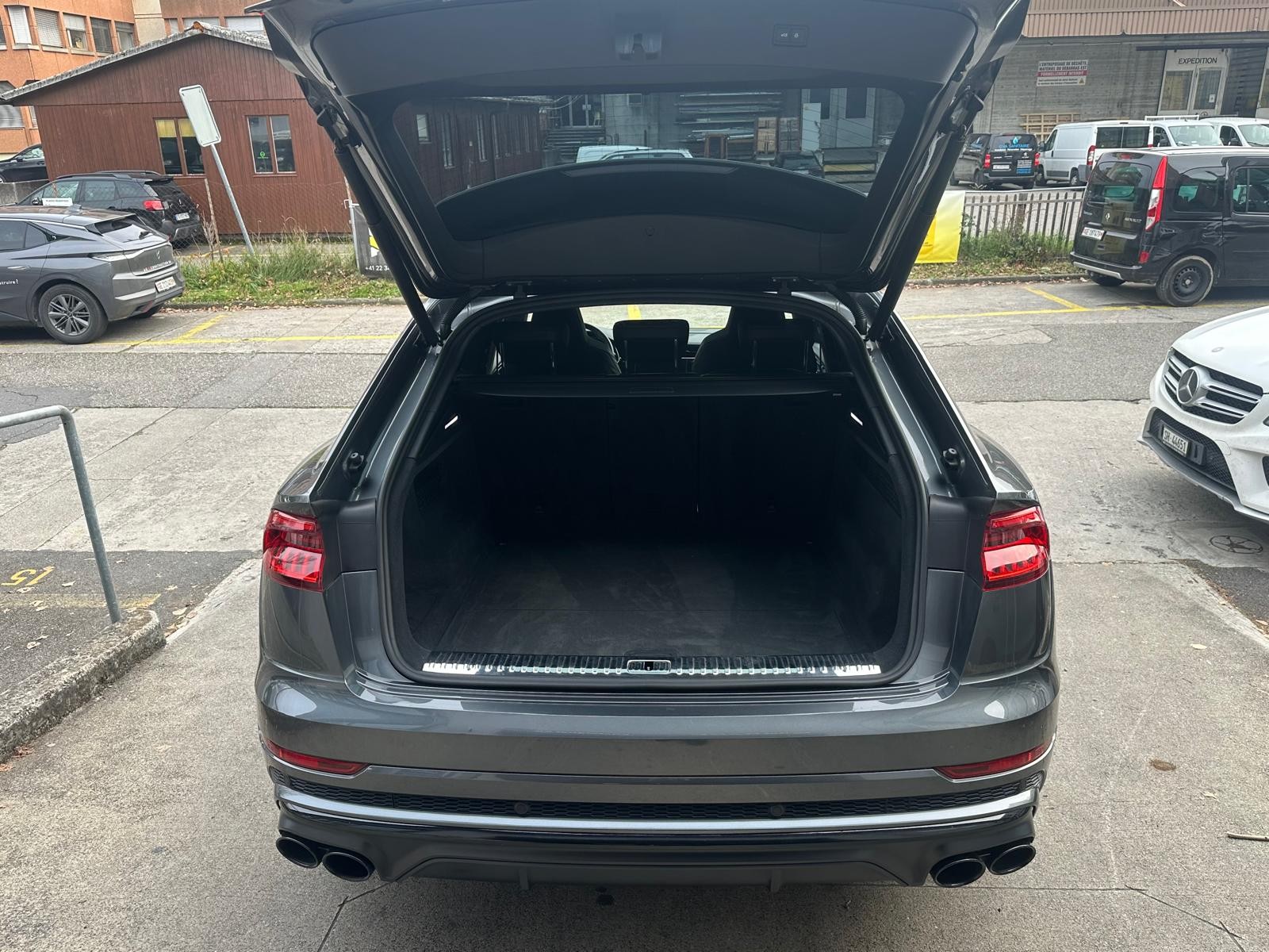 AUDI SQ8 50 TDI quattro tiptronic-image-6