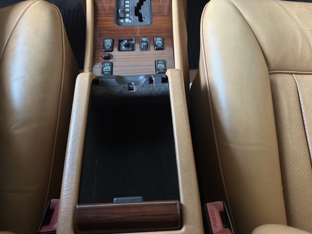 MERCEDES-BENZ 500 SE-image-28