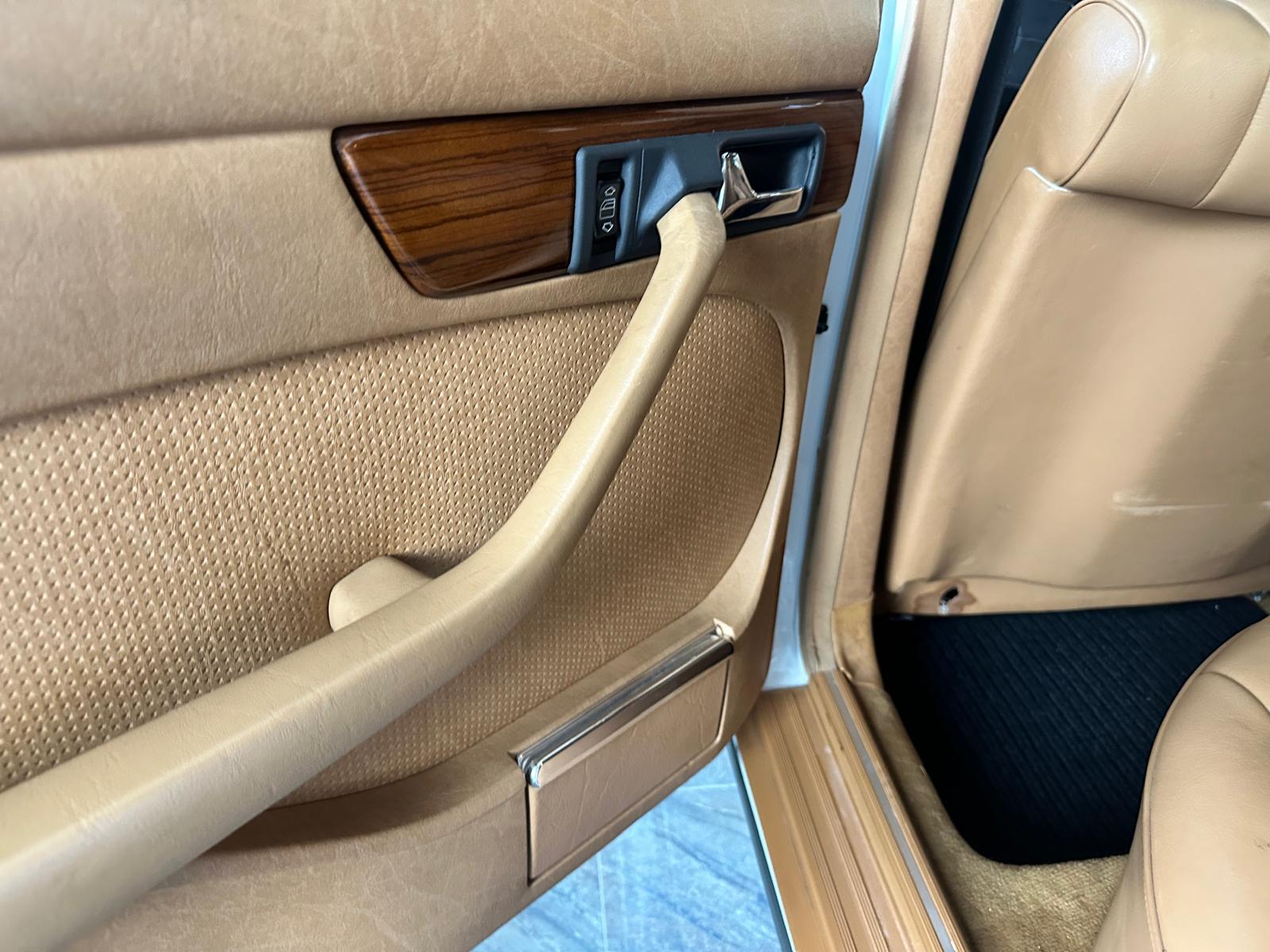MERCEDES-BENZ 500 SE-image-46