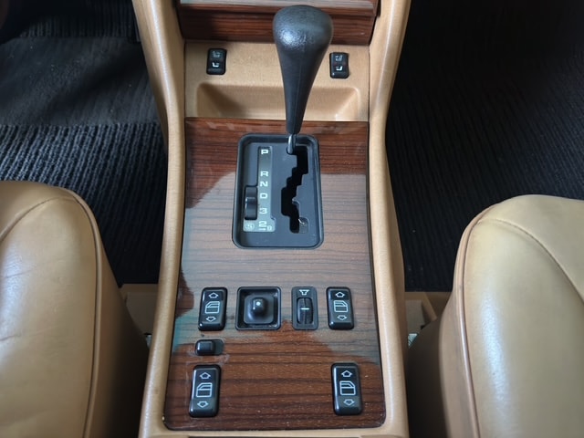 MERCEDES-BENZ 500 SE-image-34
