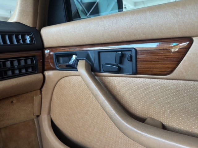 MERCEDES-BENZ 500 SE-image-37