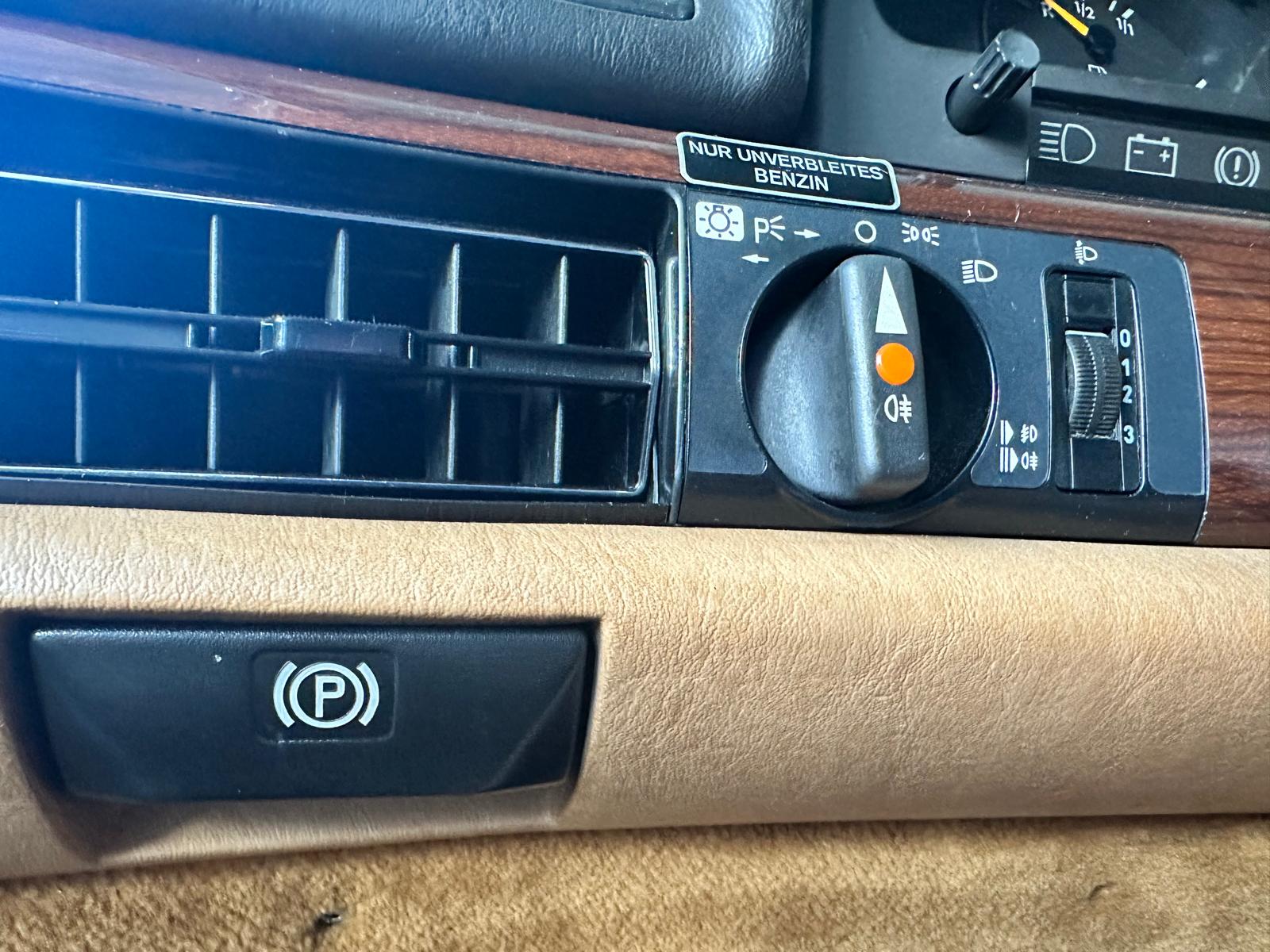MERCEDES-BENZ 500 SE-image-41