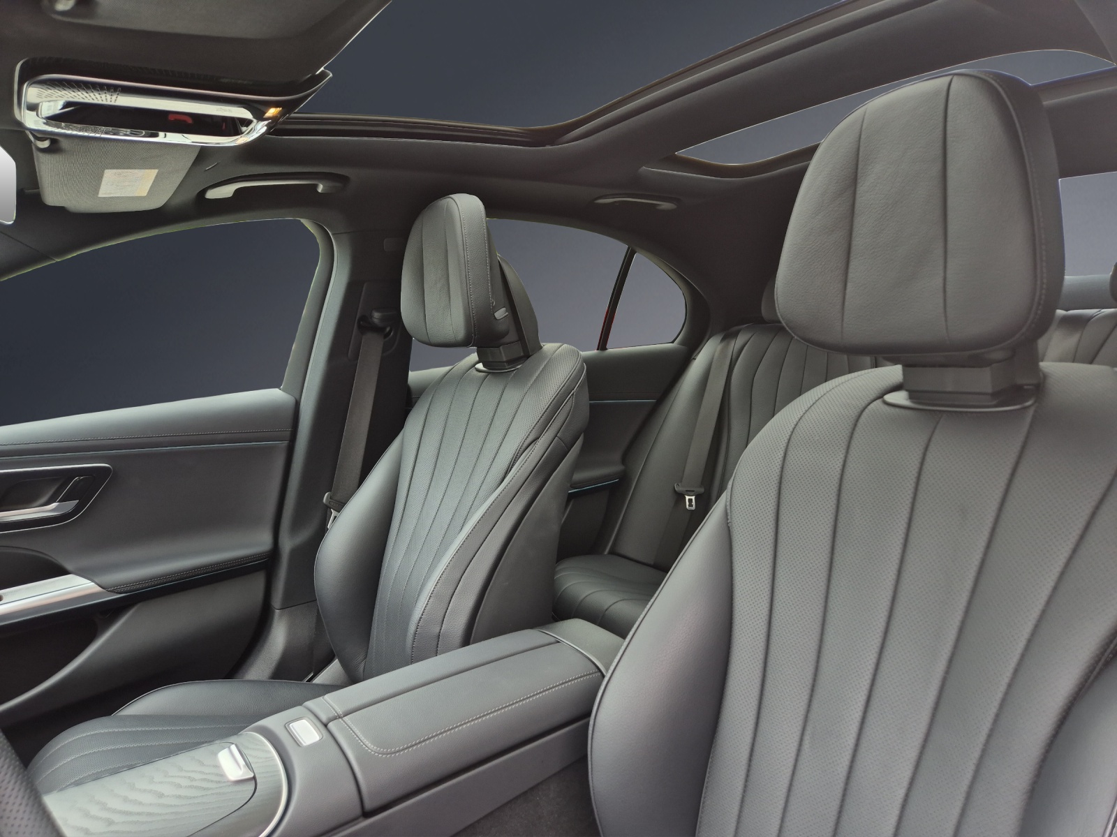 MERCEDES-BENZ E 200 9G-Tronic 4Matic-image-13