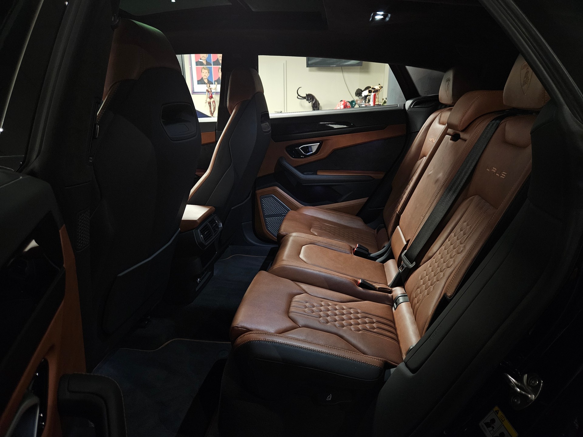 LAMBORGHINI URUS E-Gear 636 S 60 anniversario-image-8