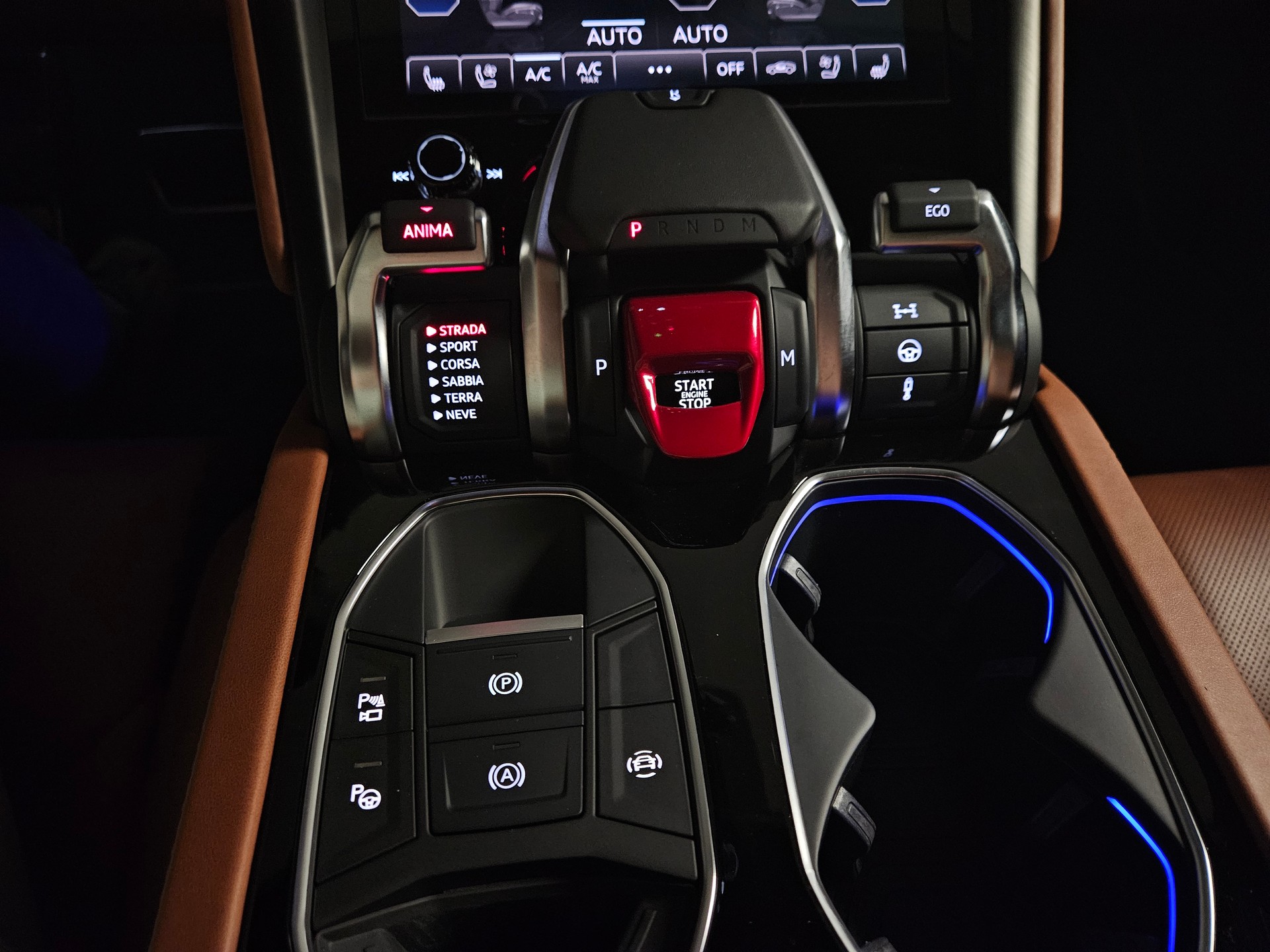 LAMBORGHINI URUS E-Gear 636 S 60 anniversario-image-14