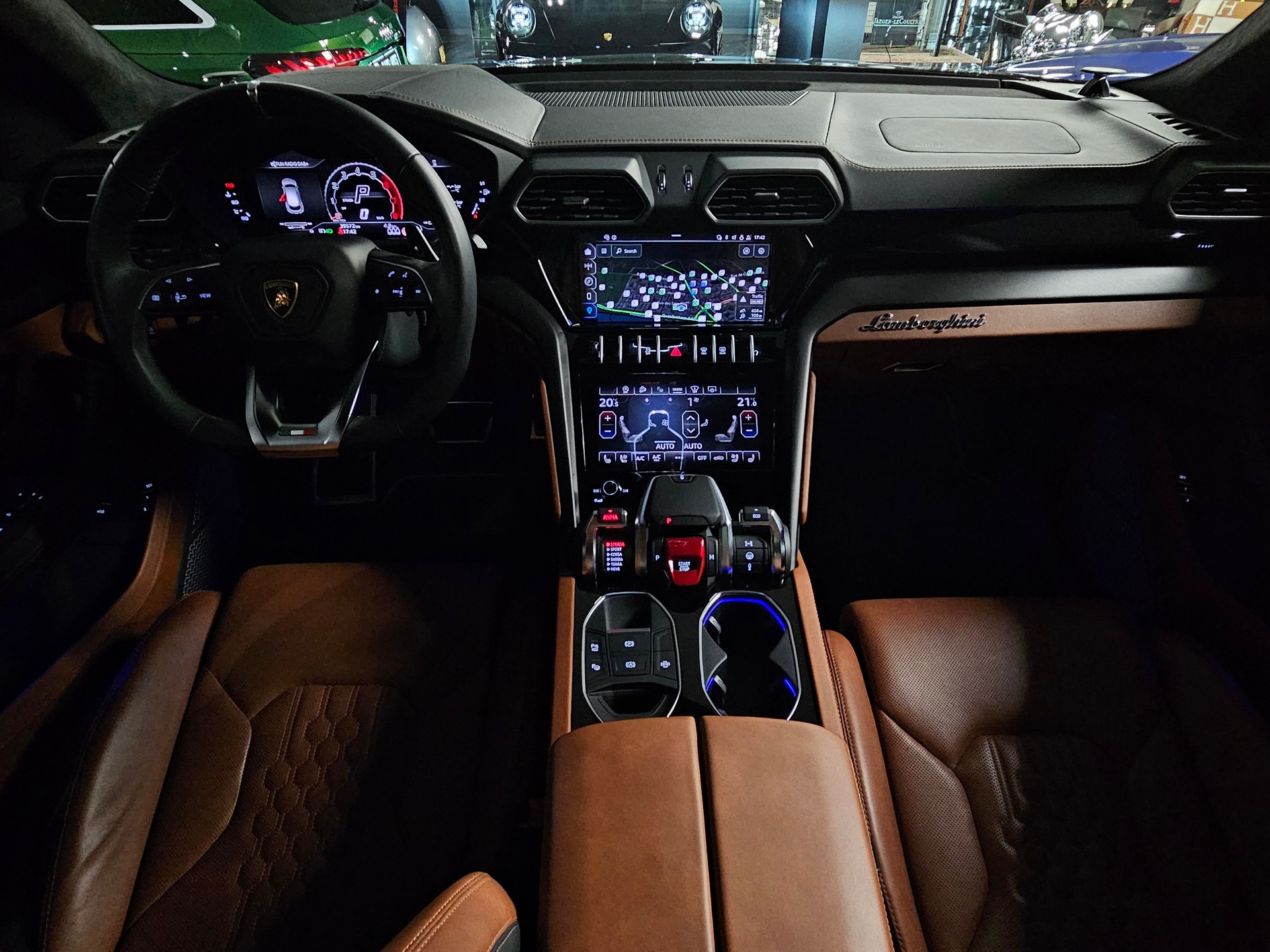 LAMBORGHINI URUS E-Gear 636 S 60 anniversario-image-9