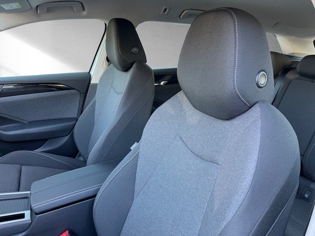 VW Passat Variant 1.5 eTSI evo2 Basis DSG-image-14