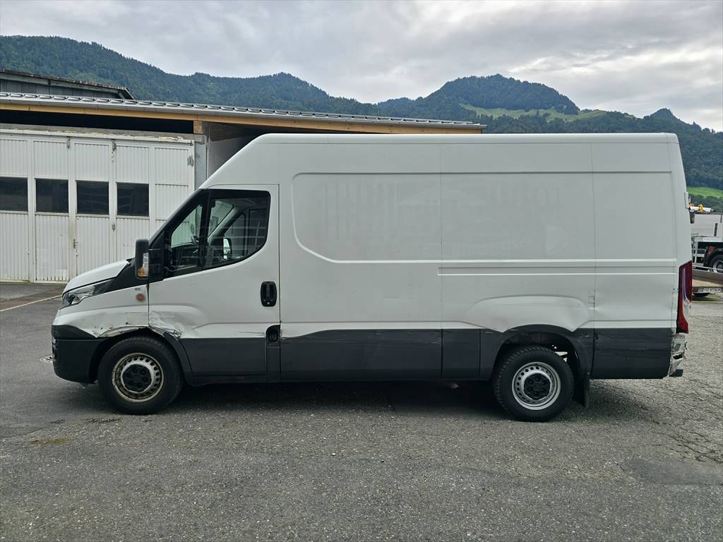 IVECO 35 S 18 V-image-1