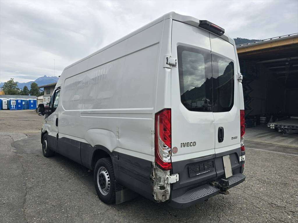 IVECO 35 S 18 V-image-2