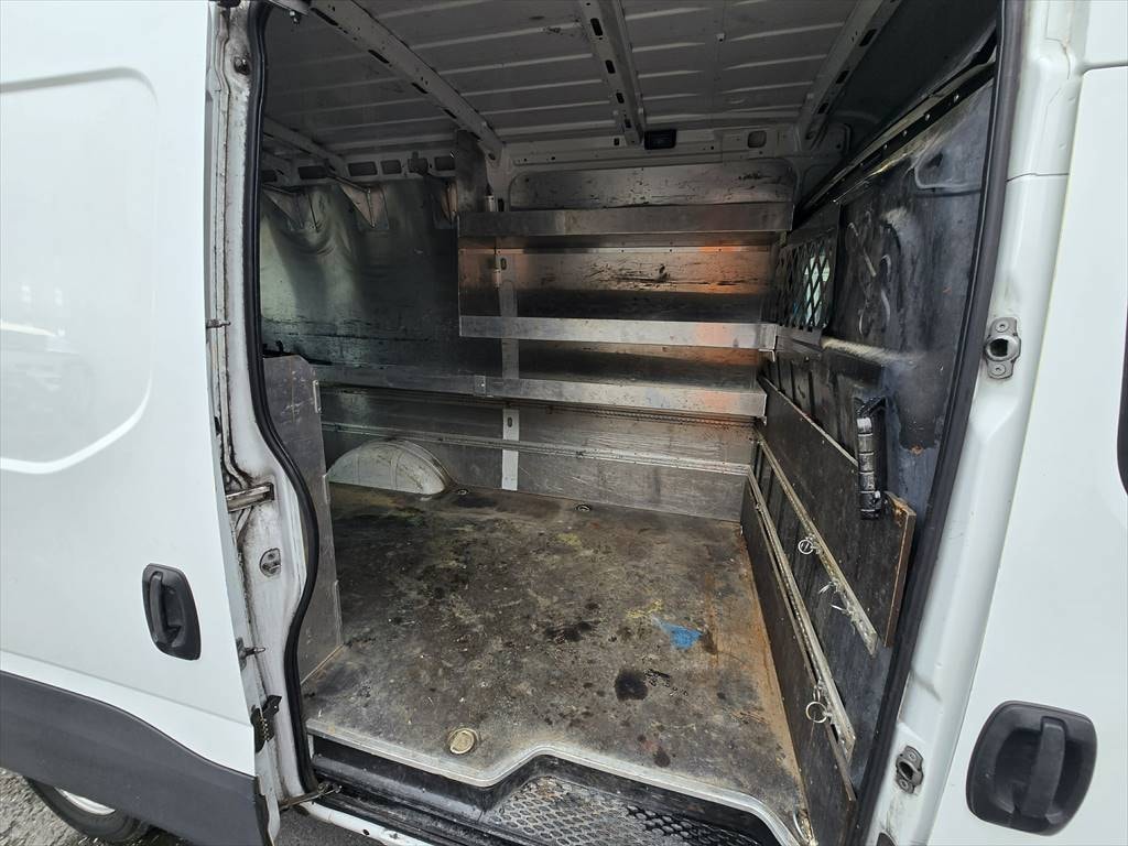 IVECO 35 S 18 V-image-9