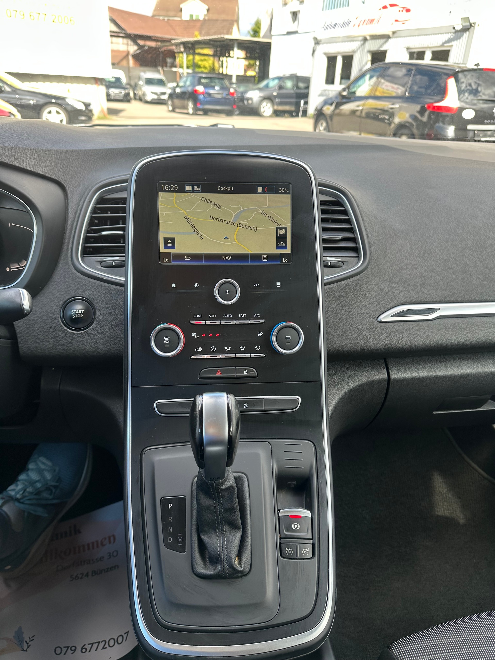 RENAULT Grand Scénic 1.8 dCi Intens EDC-image-11