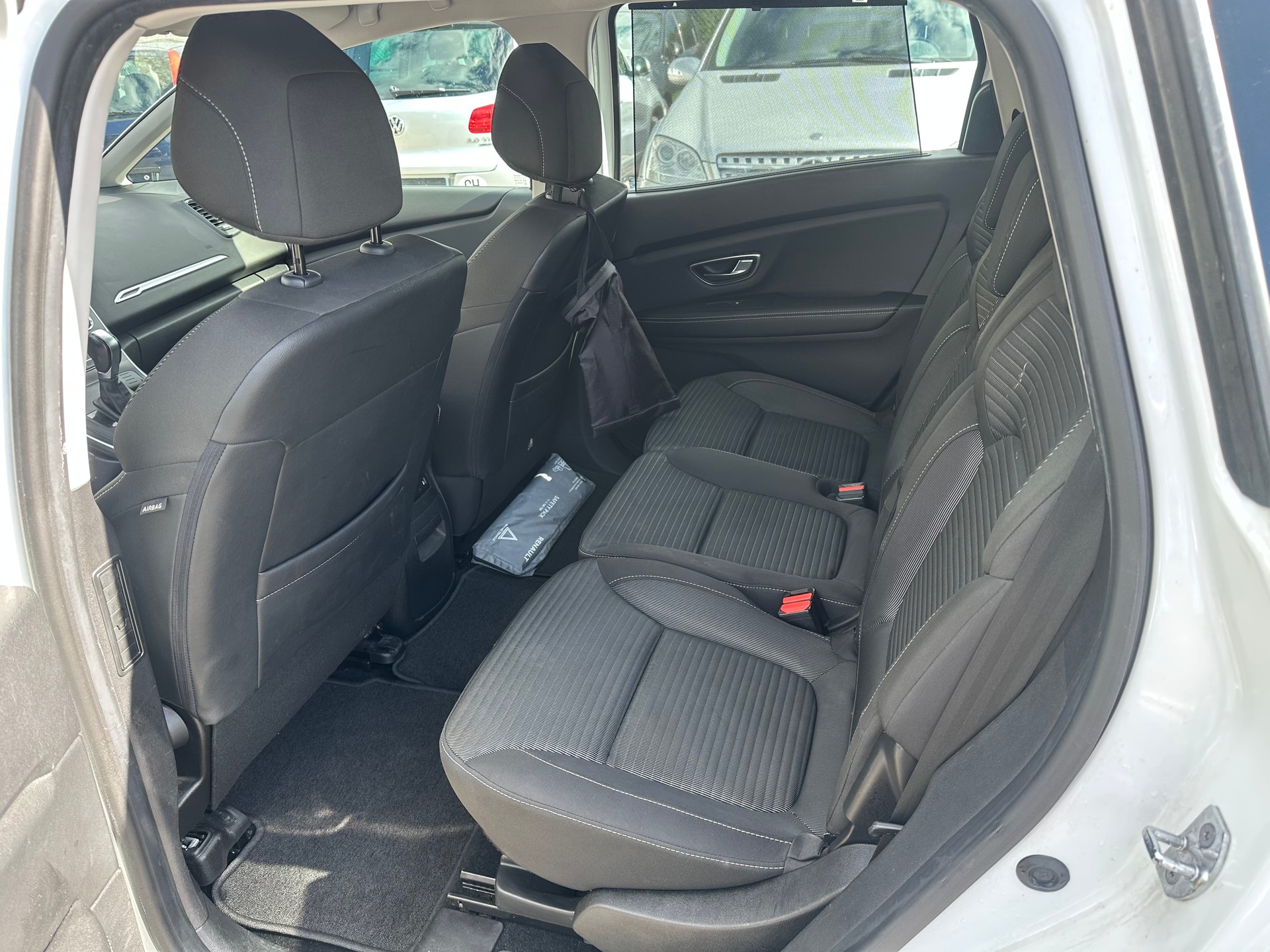 RENAULT Grand Scénic 1.8 dCi Intens EDC-image-6