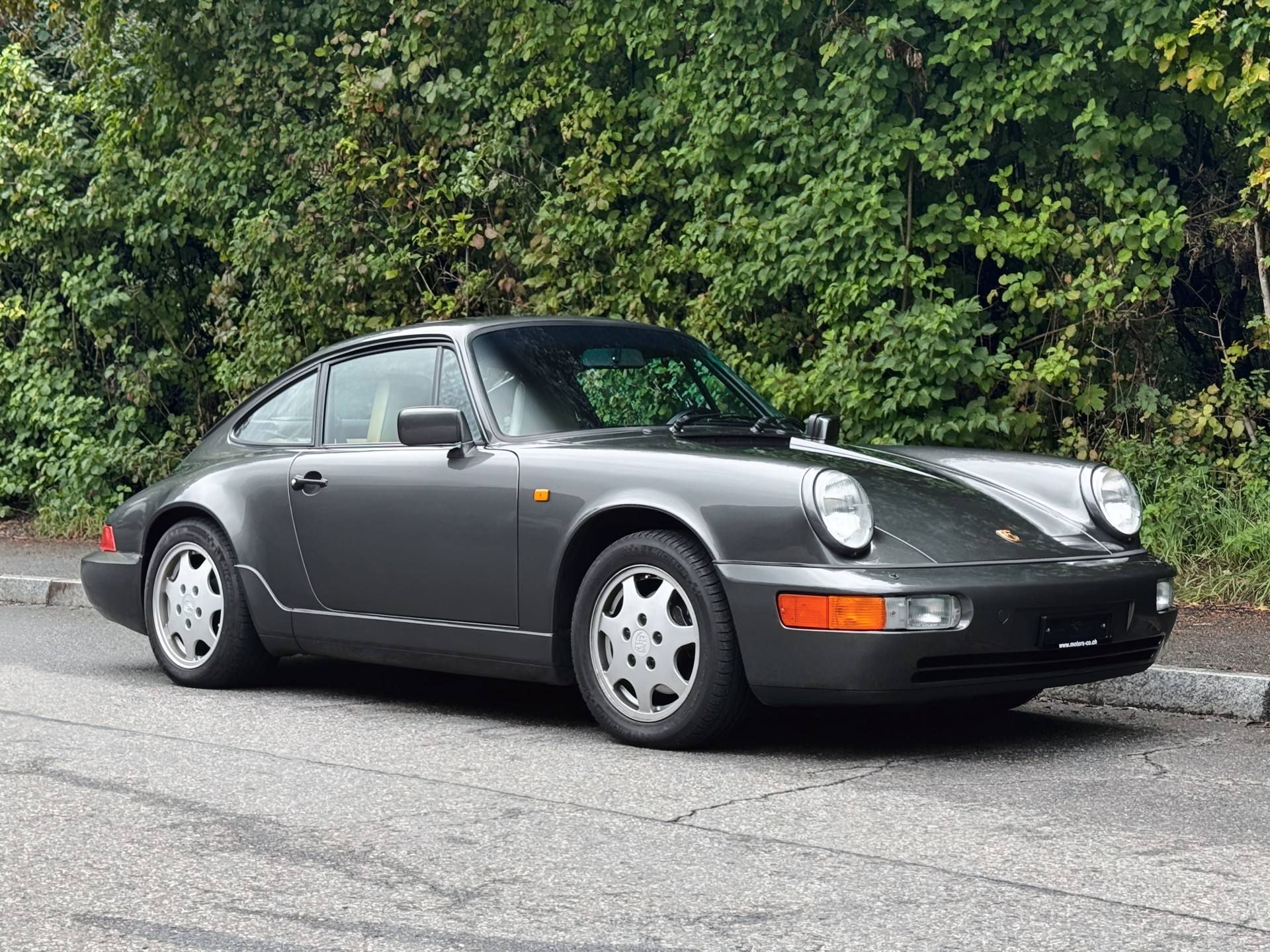 PORSCHE 911 Carrera 2-image-6