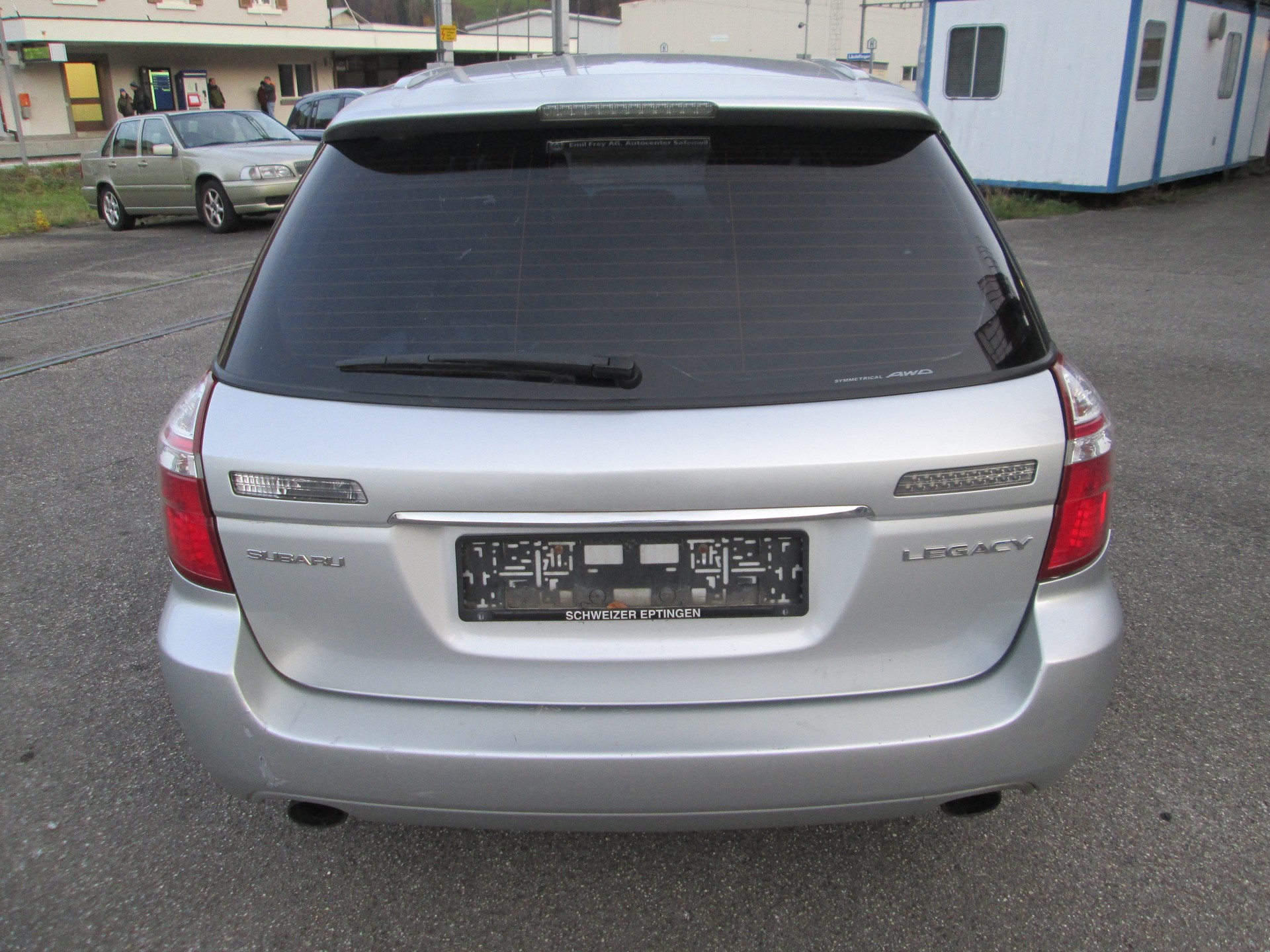 SUBARU Legacy 2.0R AWD Swiss-image-4