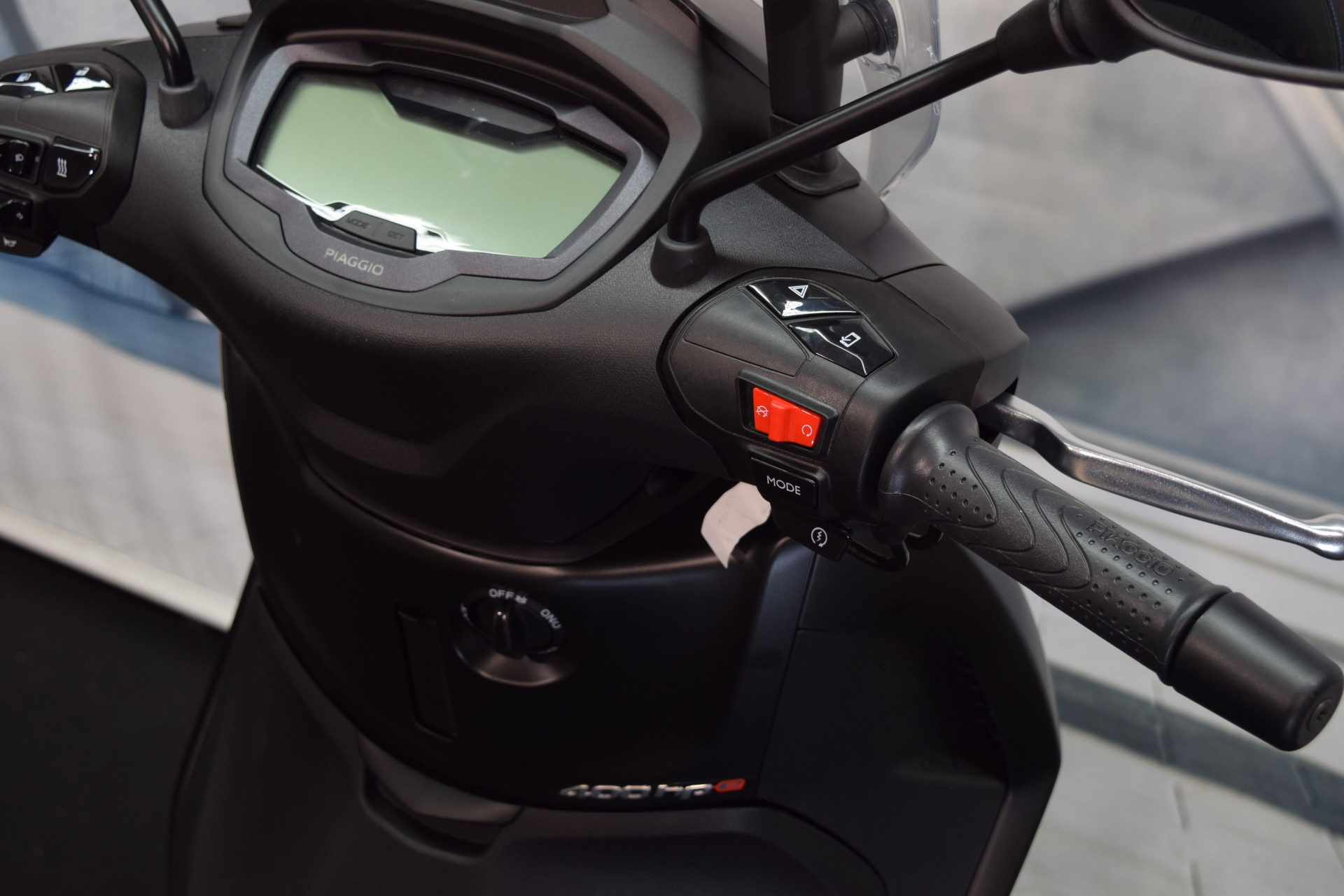 PIAGGIO Beverly 400 Sport sofort verfügbar!-image-7