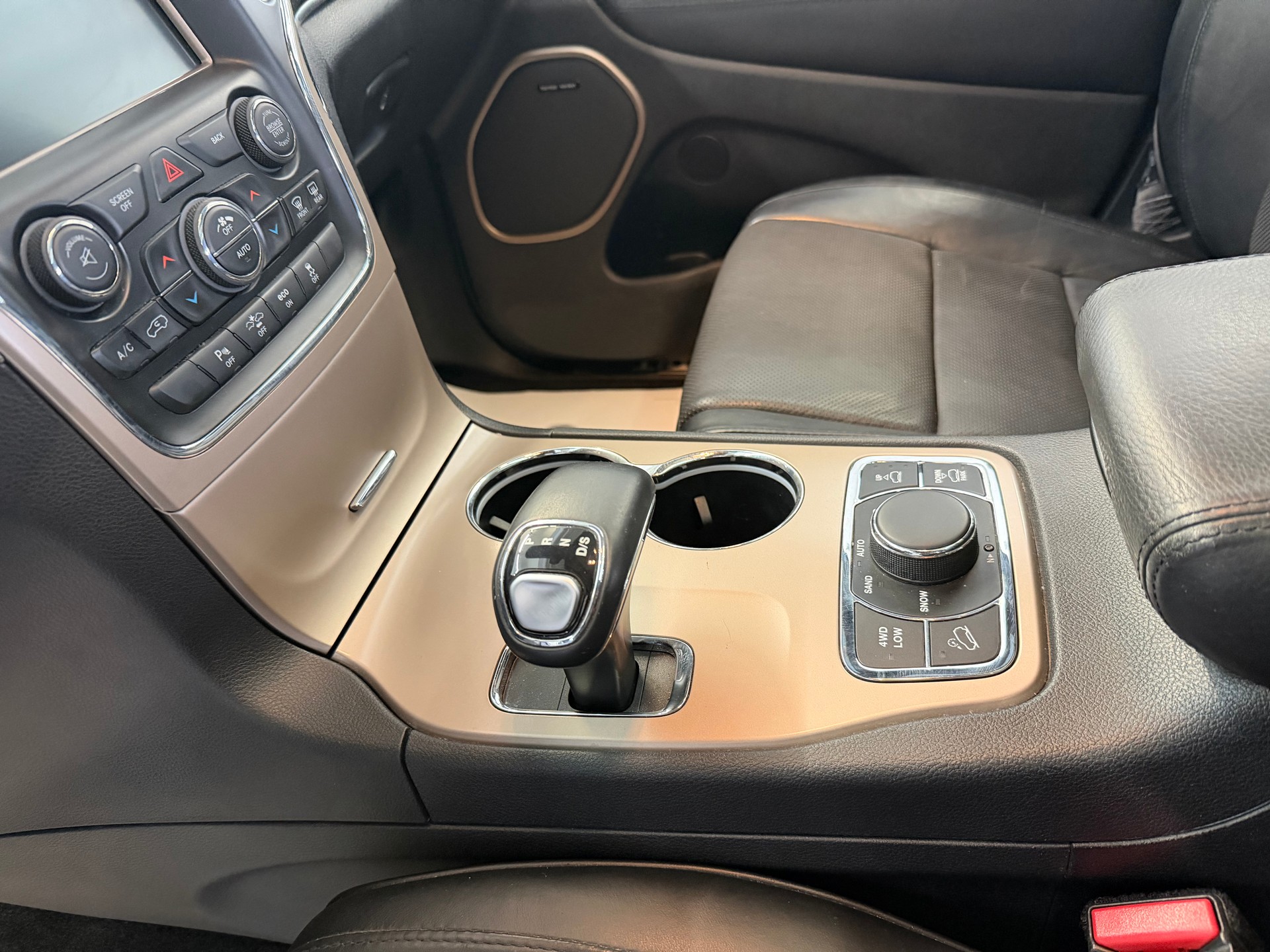 JEEP Grand Cherokee 3.0 CRD Summit Automatic-image-11