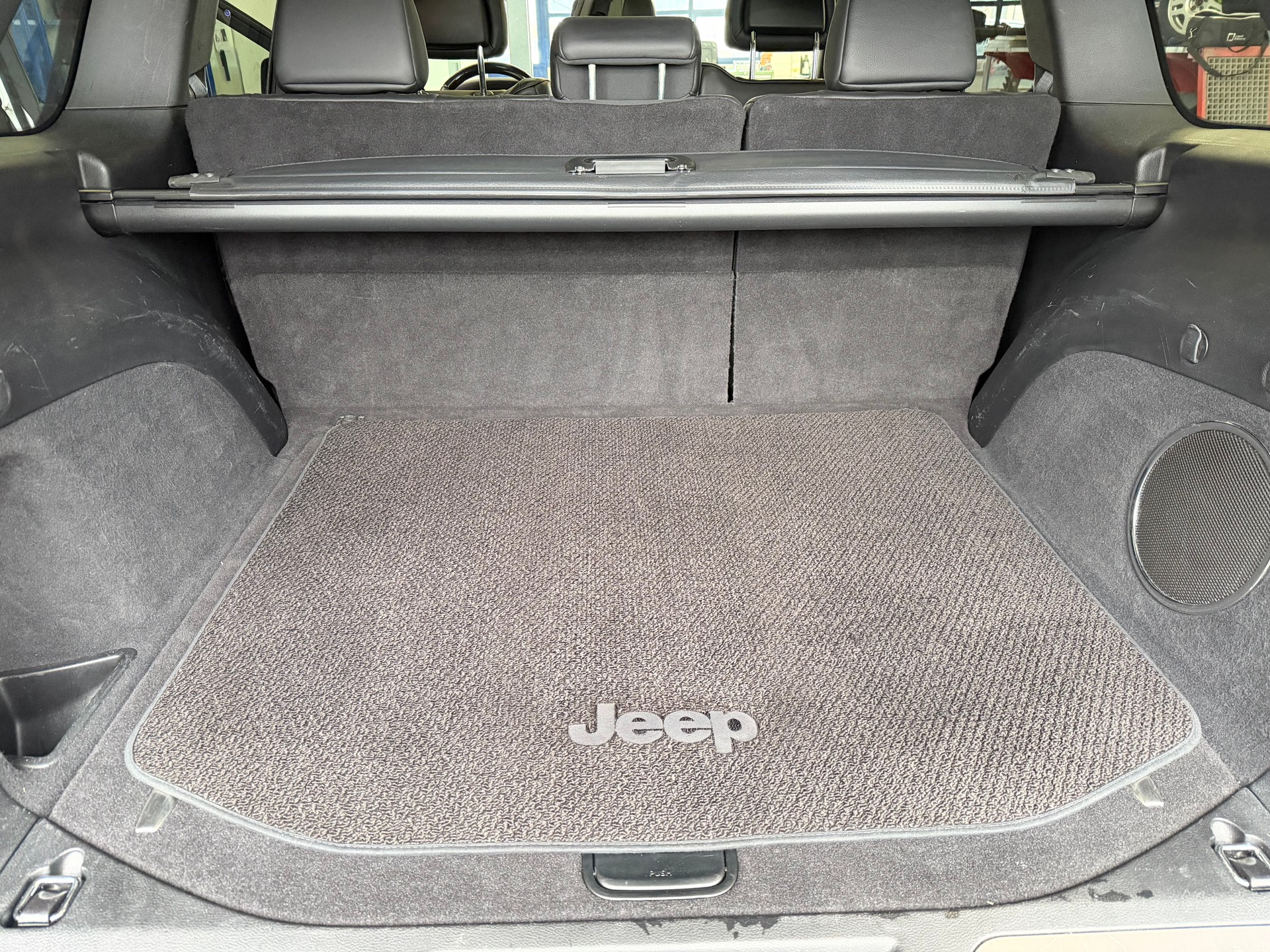 JEEP Grand Cherokee 3.0 CRD Summit Automatic-image-7